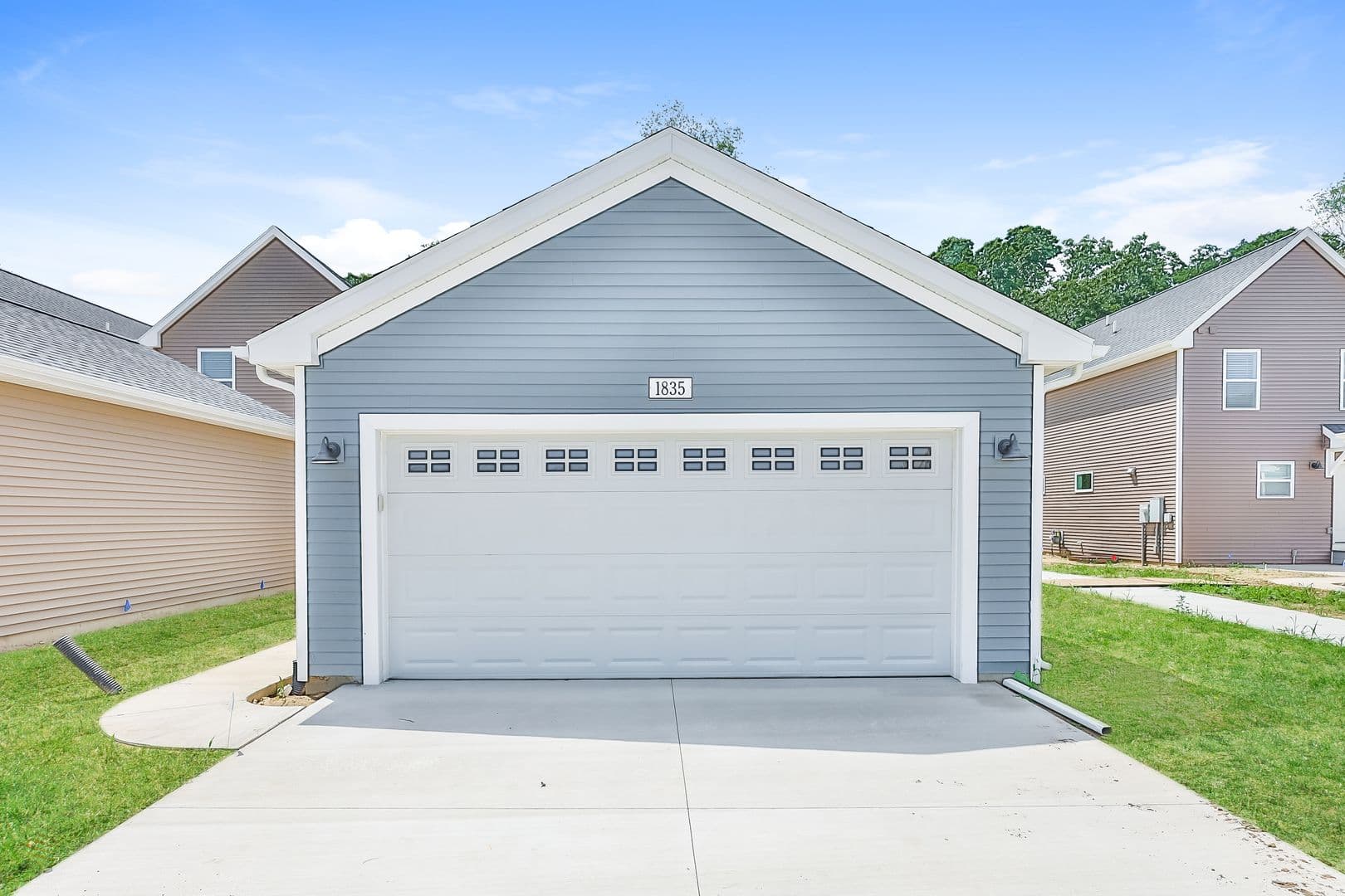 Portage House: 1906 Kingfisher Circle
