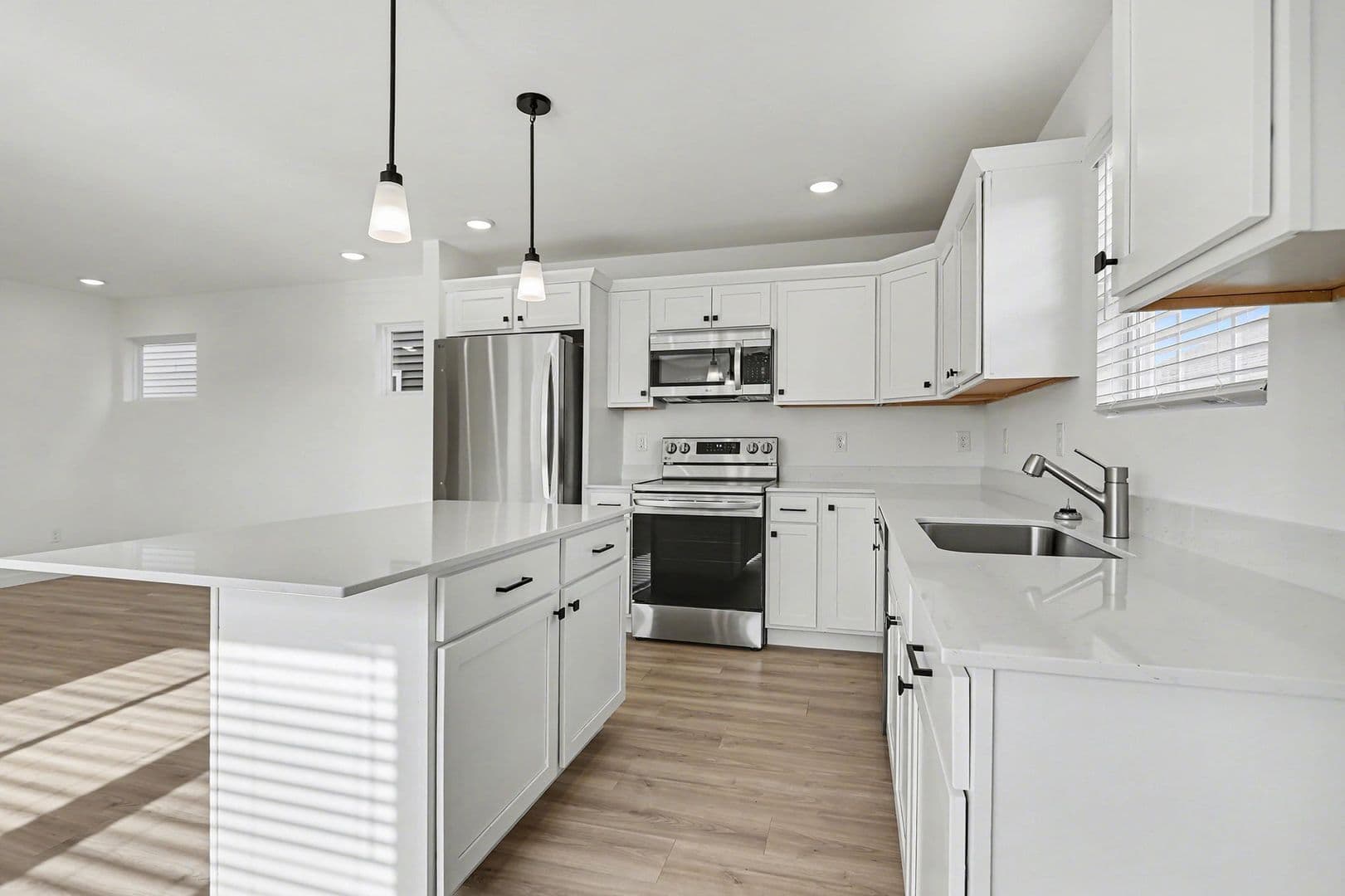 Portage House: 1912 Kingfisher Circle