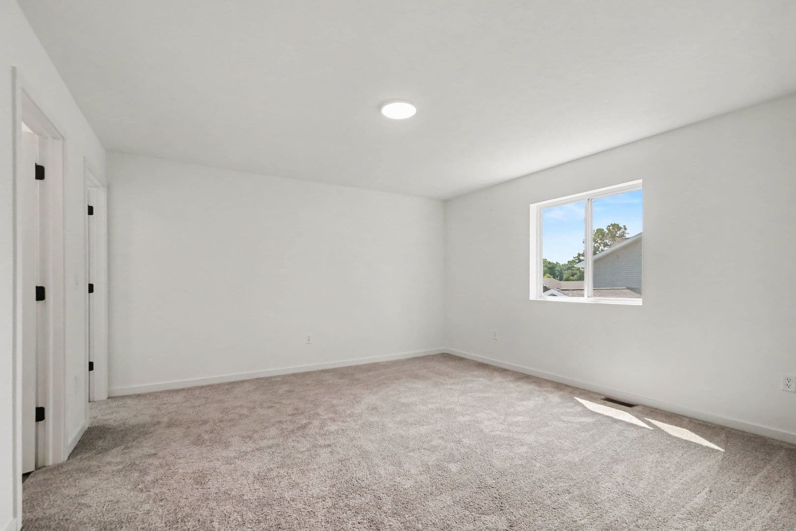 Eaton Rapids House: 614 St. Andrews Drive