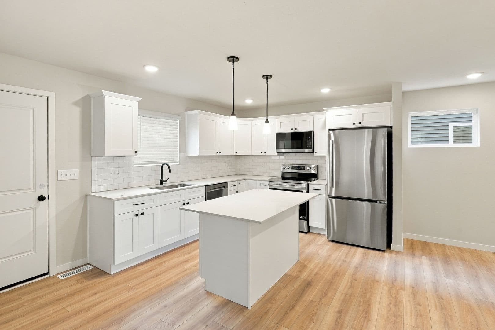 Portage House: 1912 Kingfisher Circle