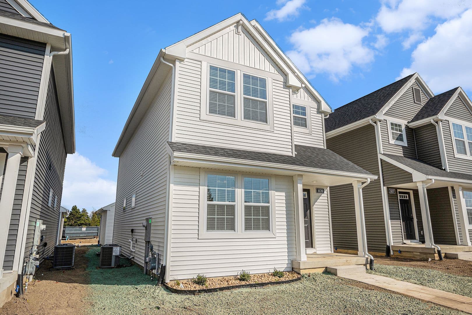 Lansing House: 6122 Aurelius Road