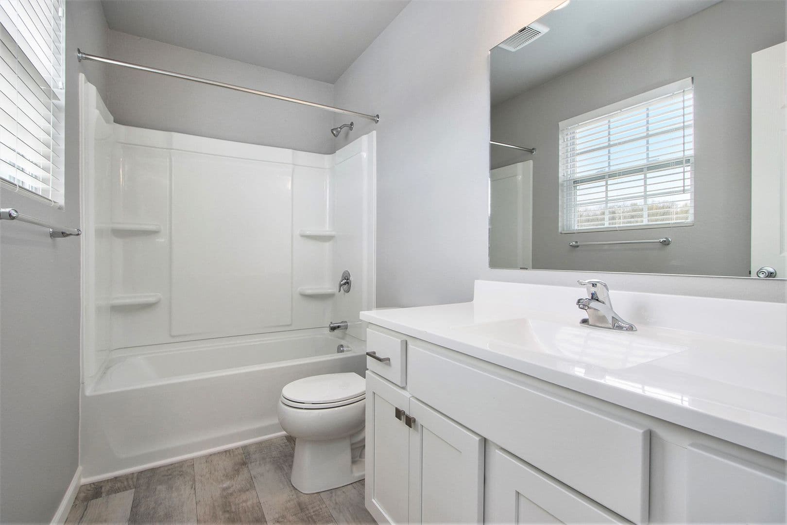 DeWitt House: 1108 River Oaks Drive