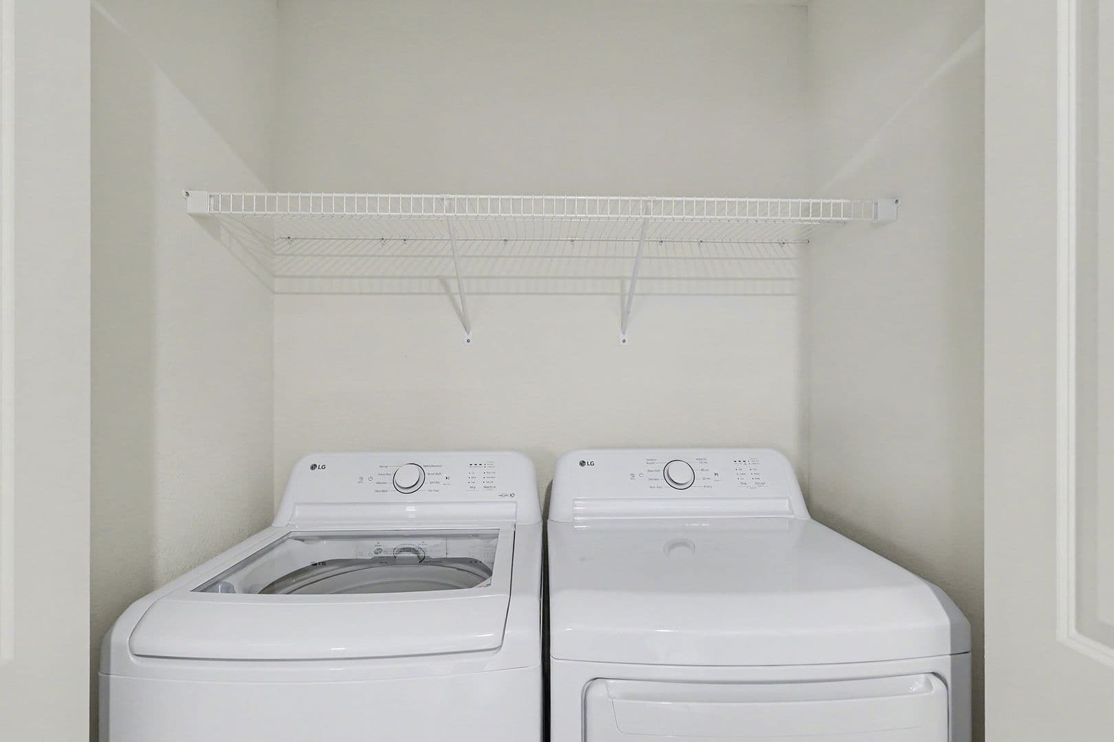 Lansing House: 6118 Aurelius Road