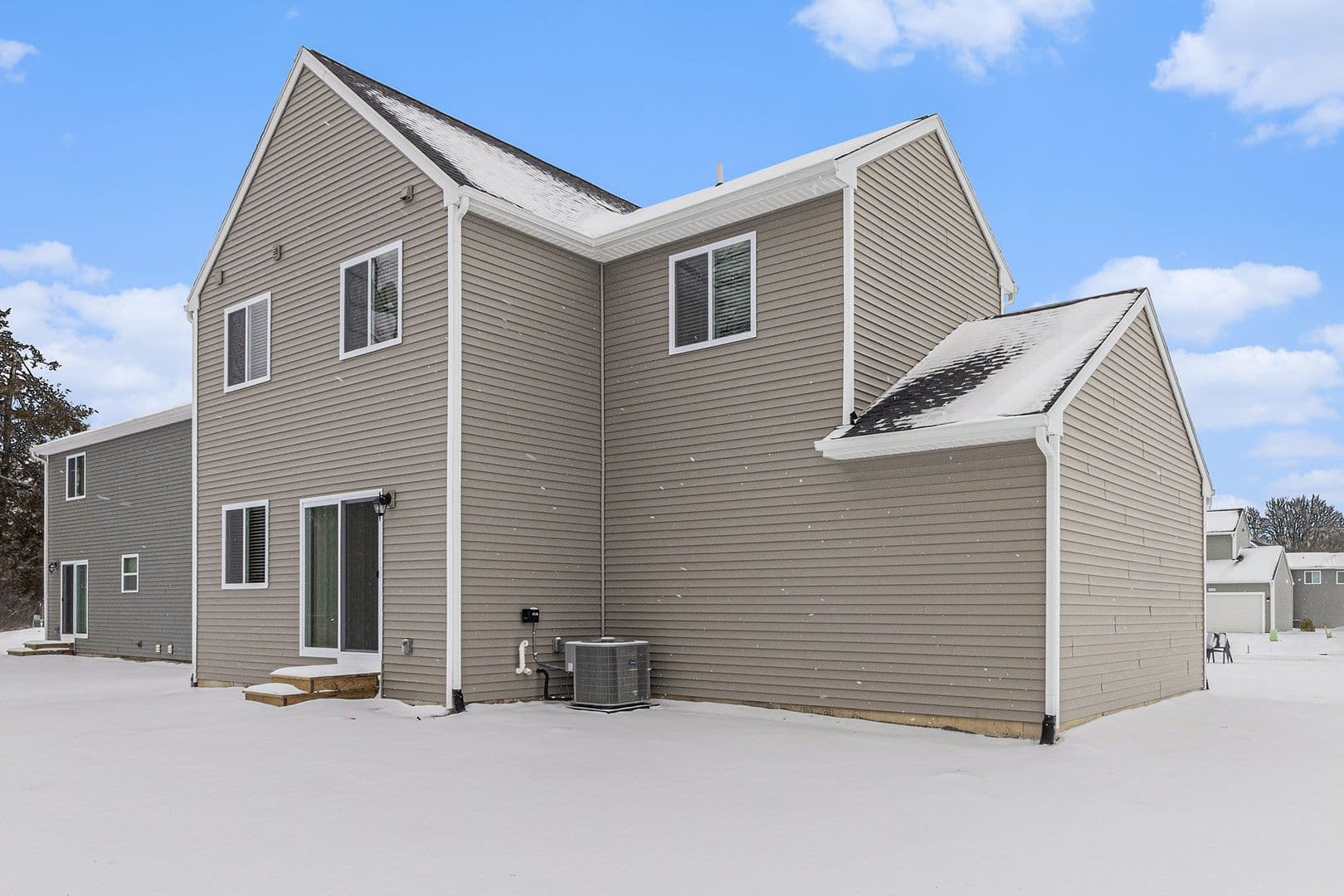 Waterford House: 2220 Macatawa Lane