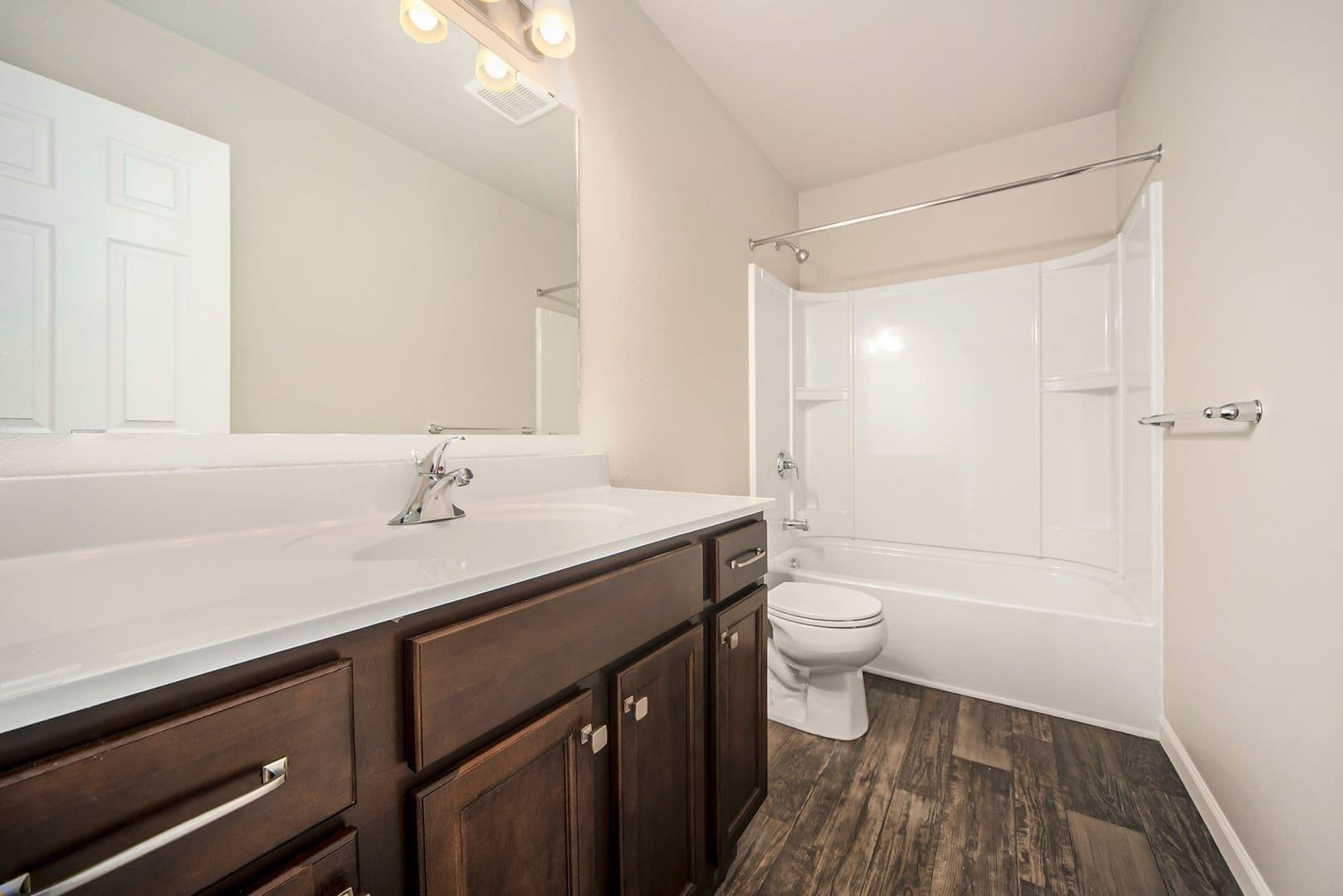 Portage House: 5662 Alten Street