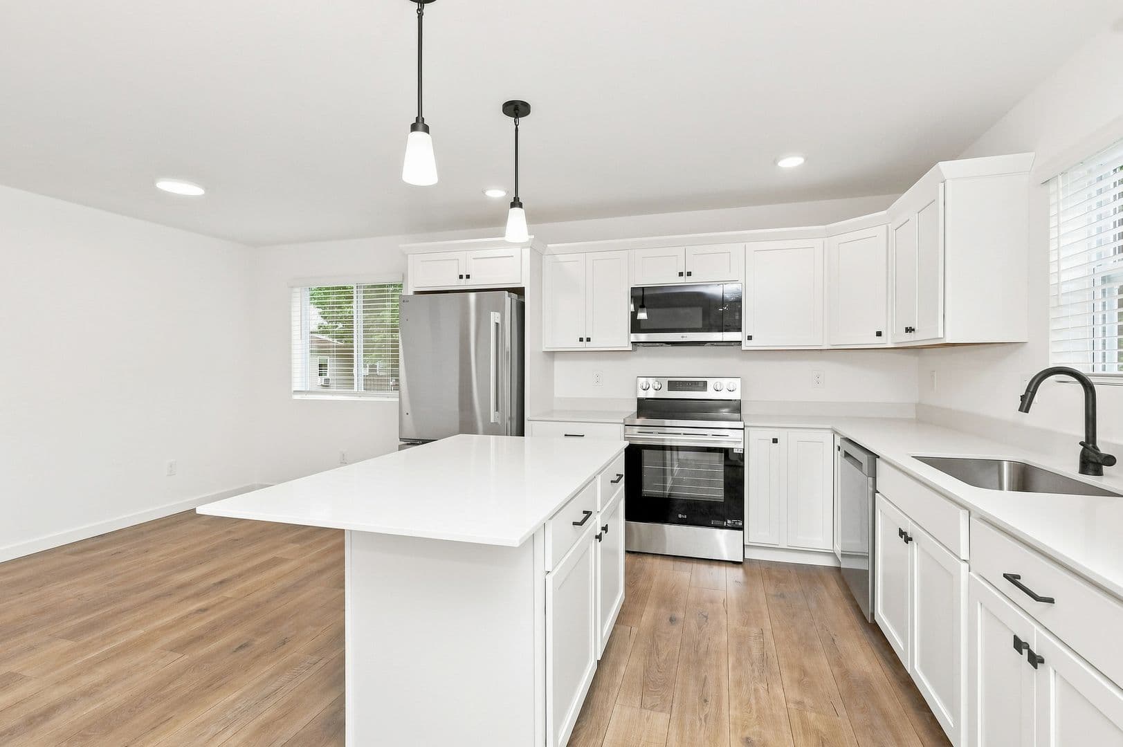 Watervliet House: 451 Pleasant Street