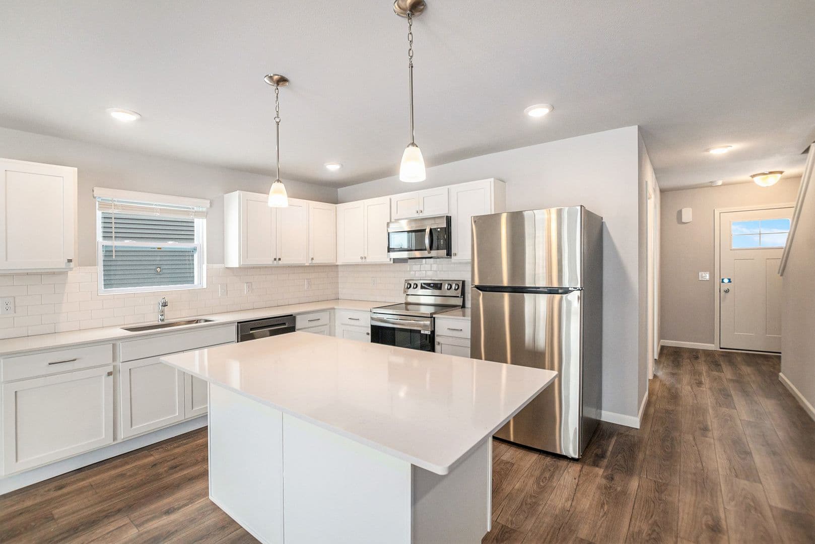 Lansing House: 6140 Tigris Avenue