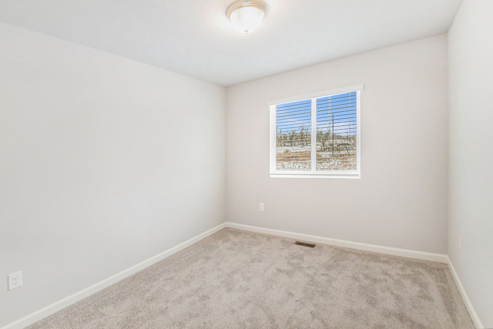 Lansing House: 6140 Tigris Avenue