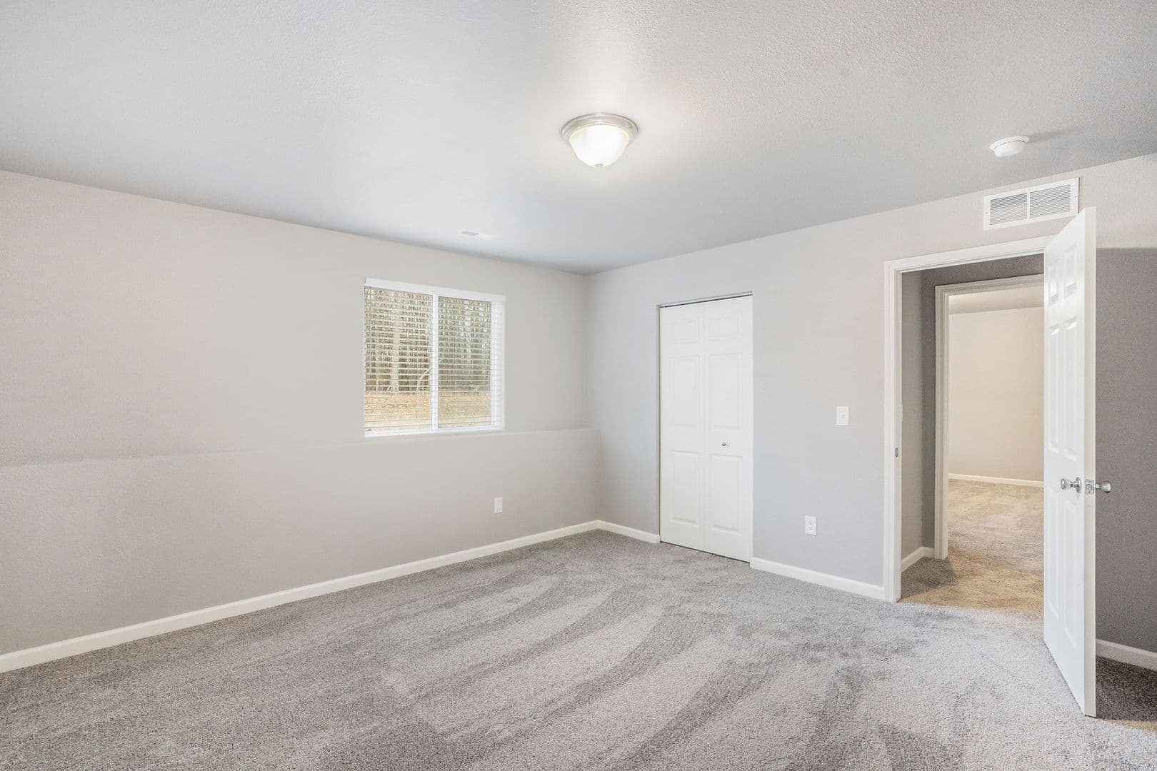 Linden House: 16625 Bedington Dr