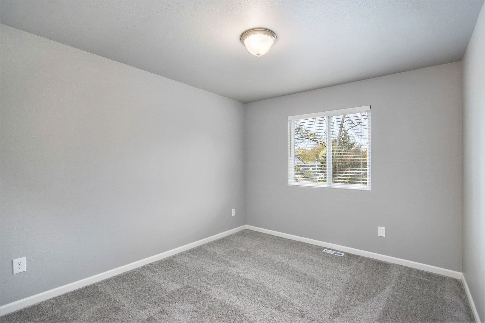 DeWitt House: 1108 River Oaks Drive