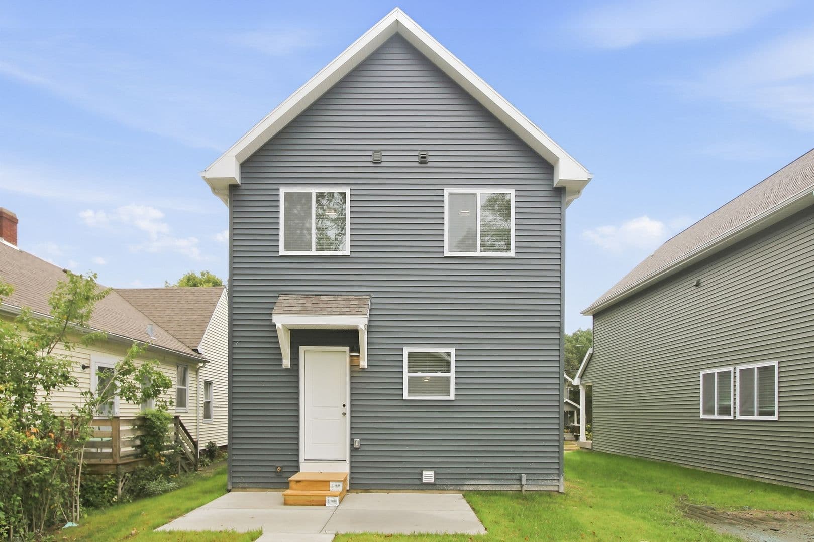South Bend House: 517 Leland Avenue