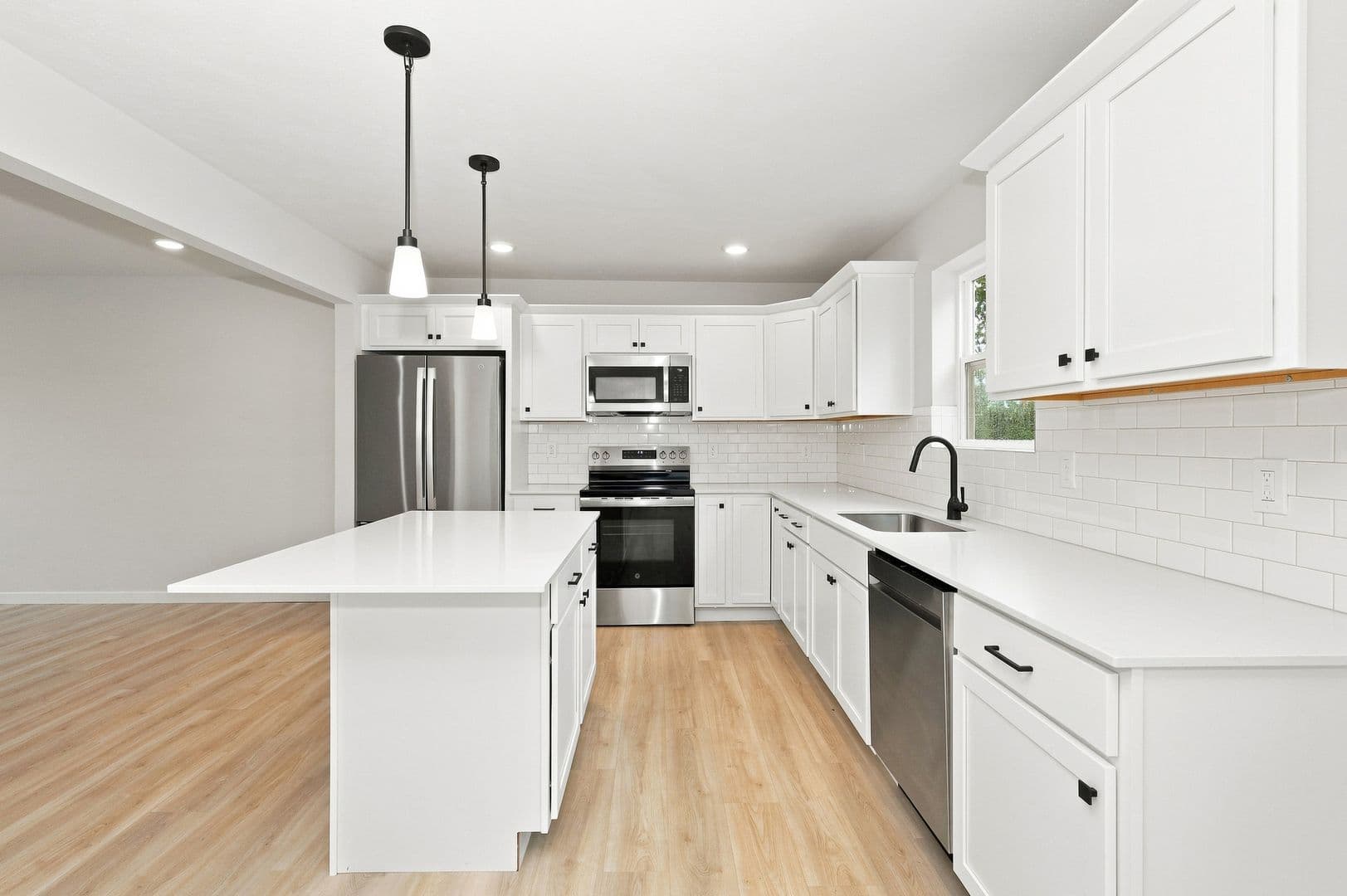 Kalamazoo House: 1097 Vertex Circle