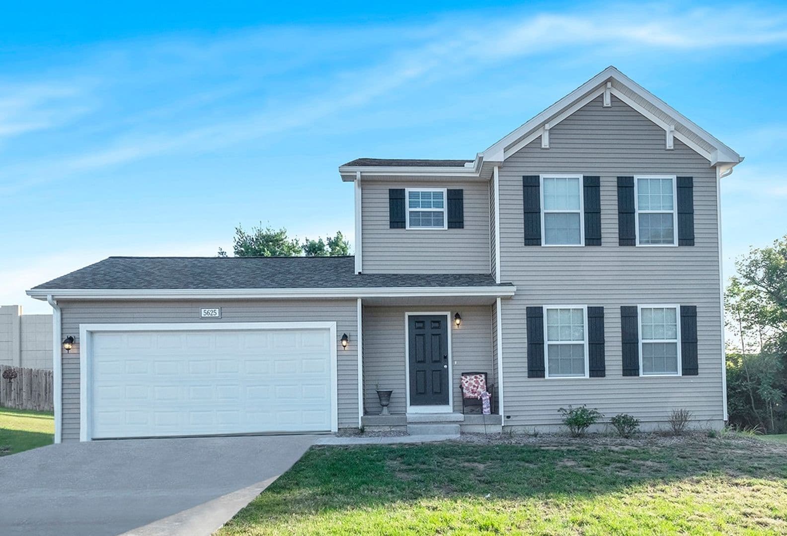 Wyoming House: 5359 Eagle Glen Avenue SW