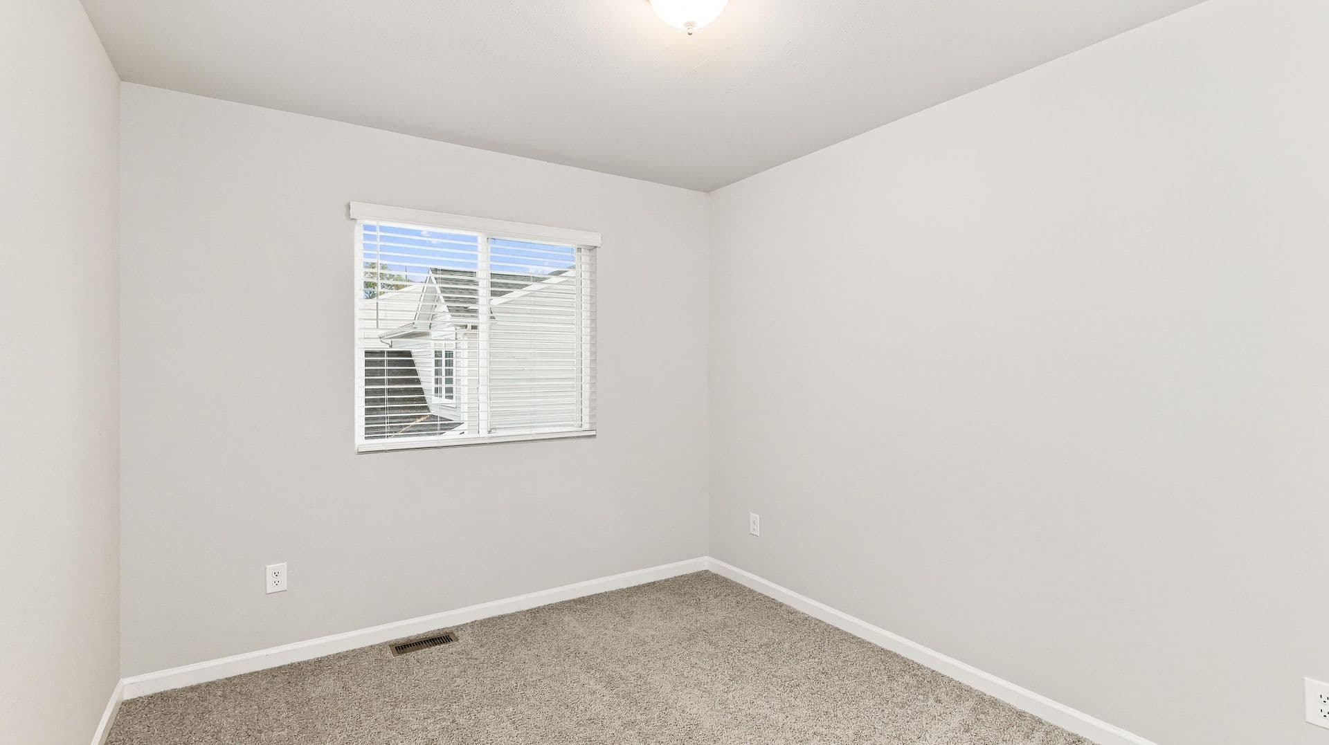 Three Rivers House: 1616 Roosevelt Court