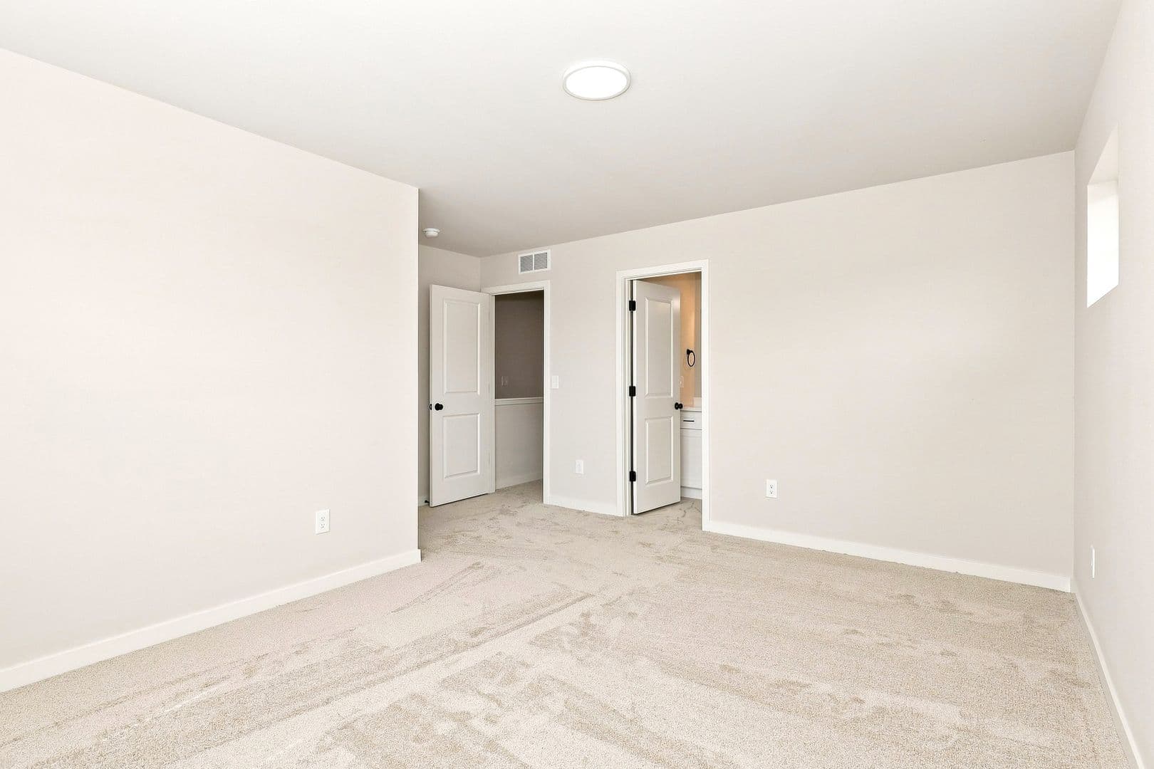Portage House: 1918 Kingfisher Circle