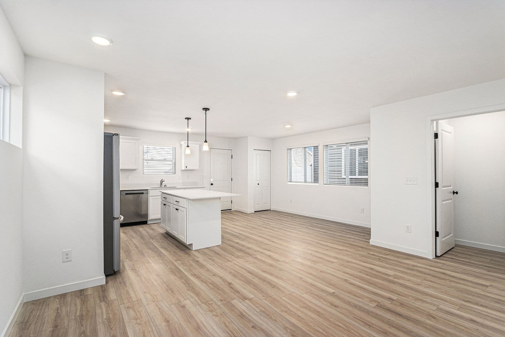 Lansing House: 6122 Aurelius Road