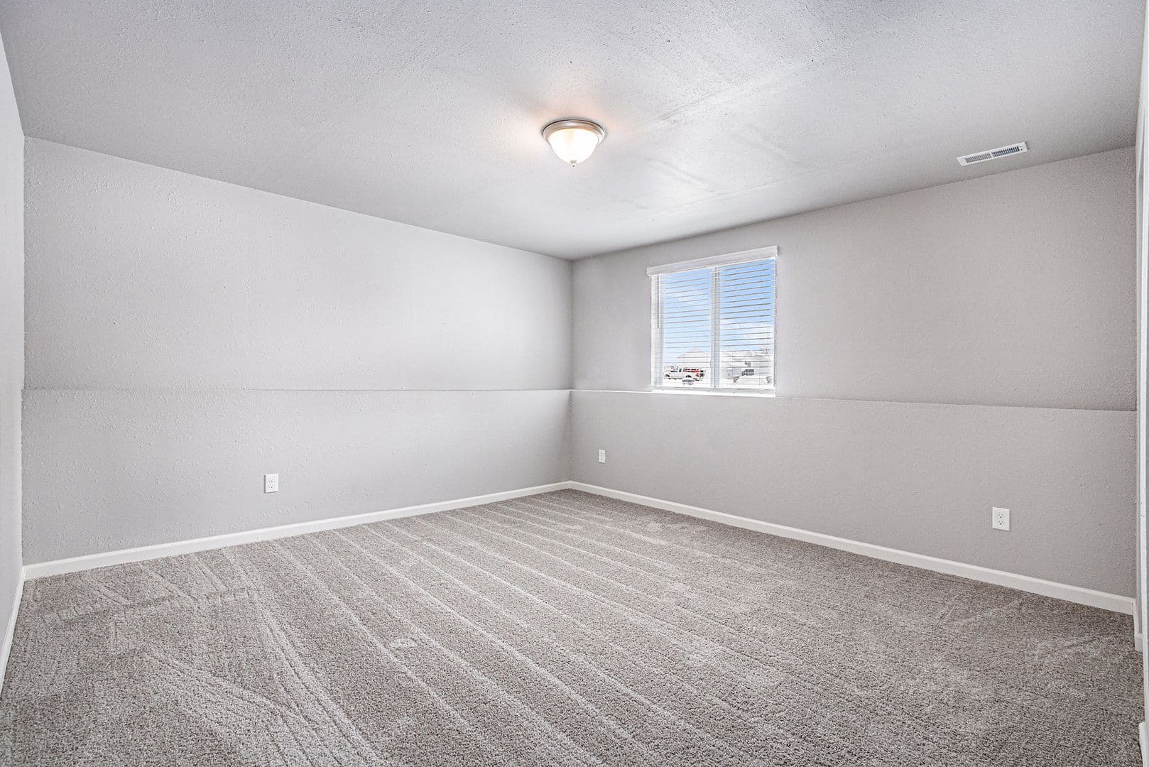 Knox House: 1111 Henry Drive