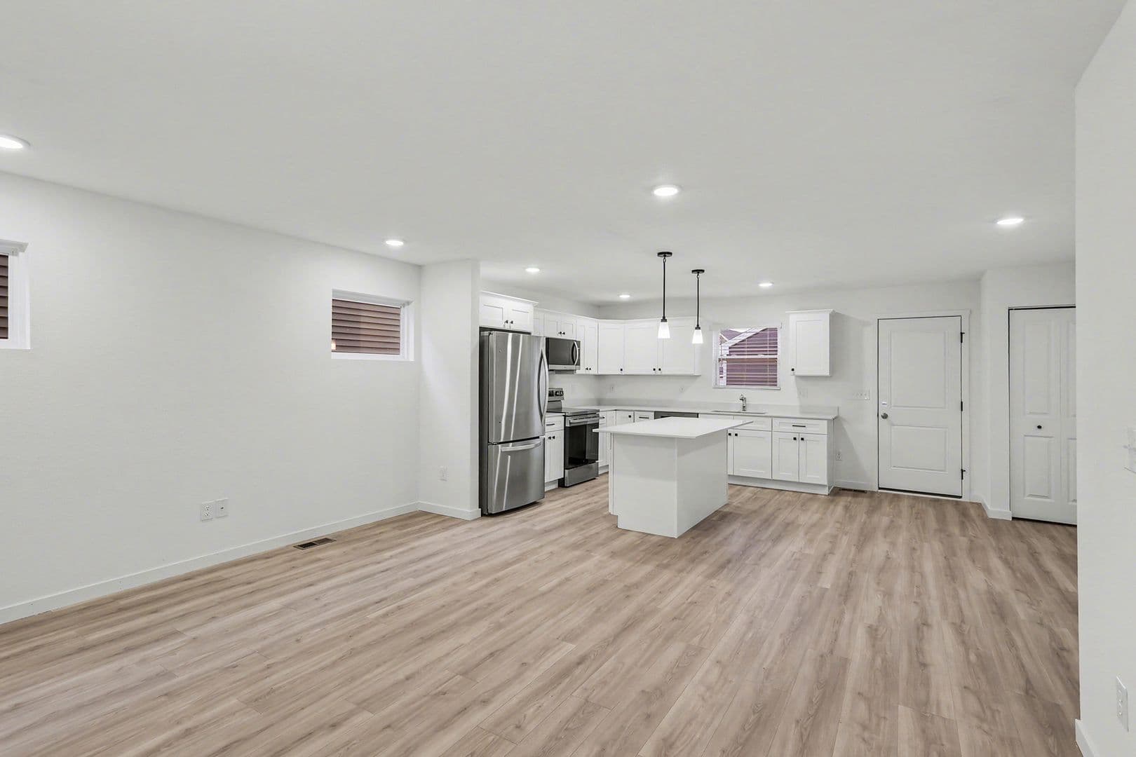 Lansing House: 6118 Aurelius Road