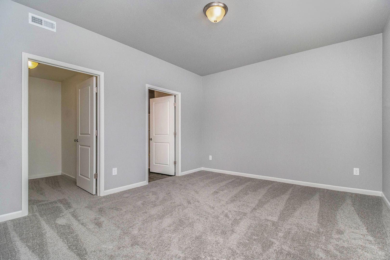 Portage House: 1820 Bluff Ridge Court