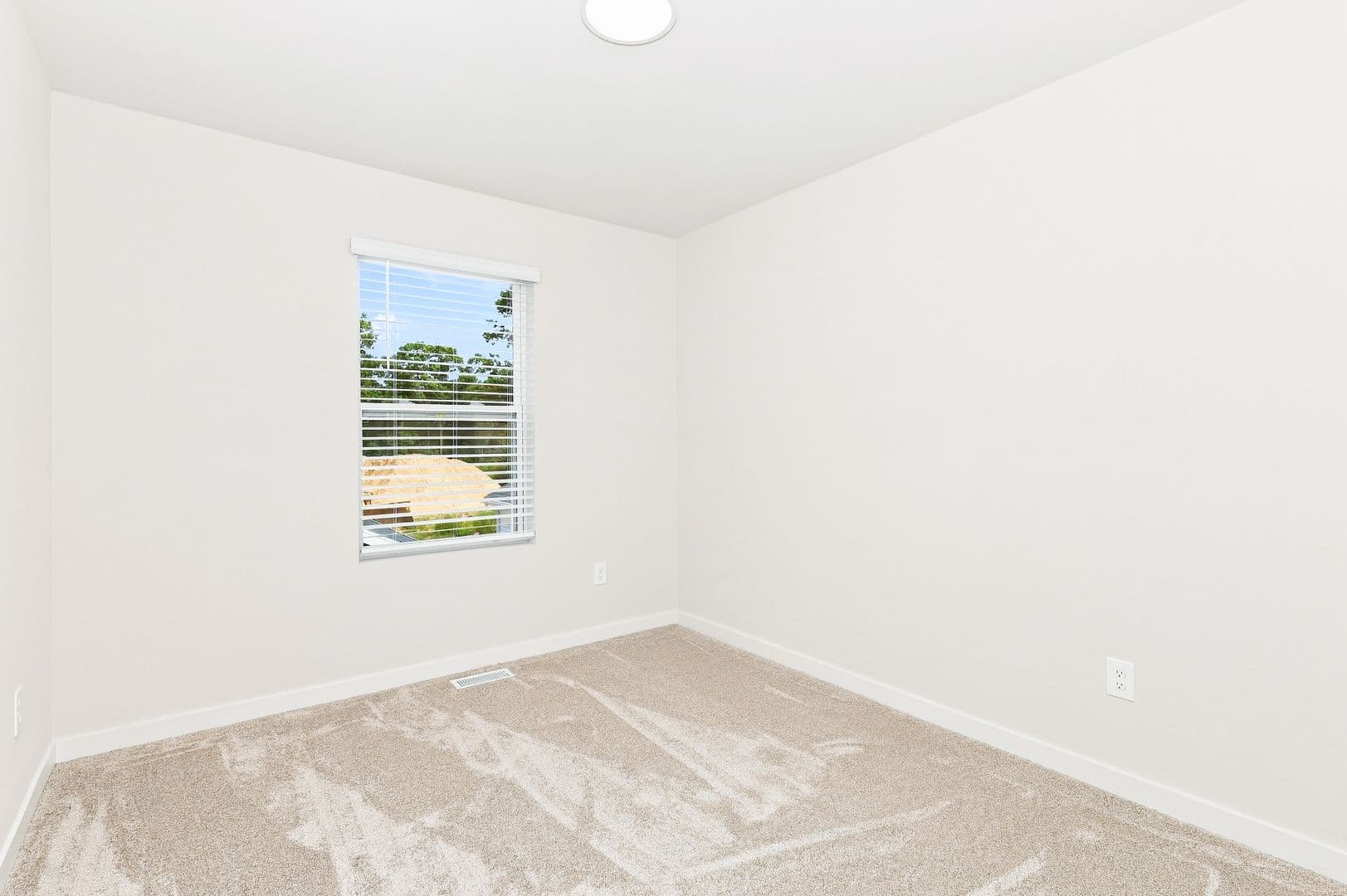 Lansing House: 6131 Tigris Avenue