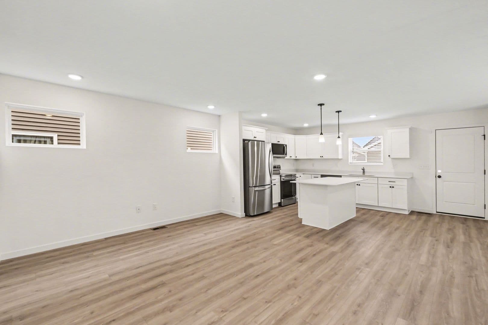 Lansing House: 6119 Tigris Avenue