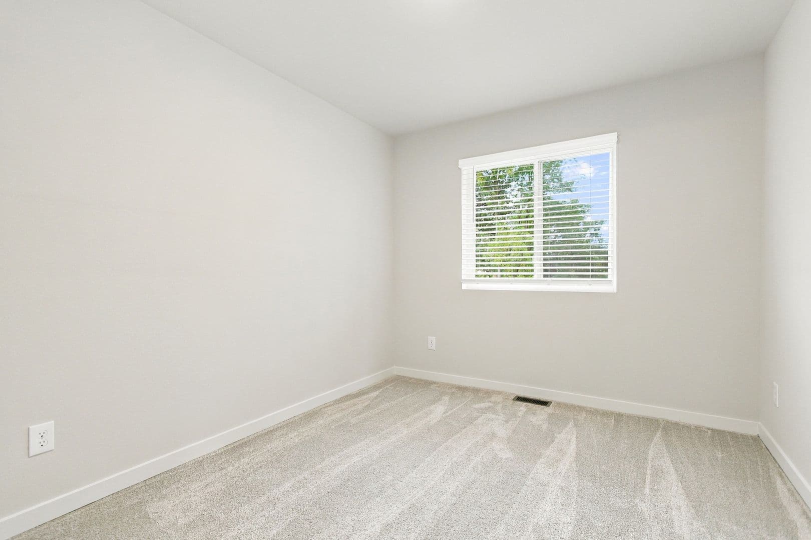 South Bend House: 517 Leland Avenue