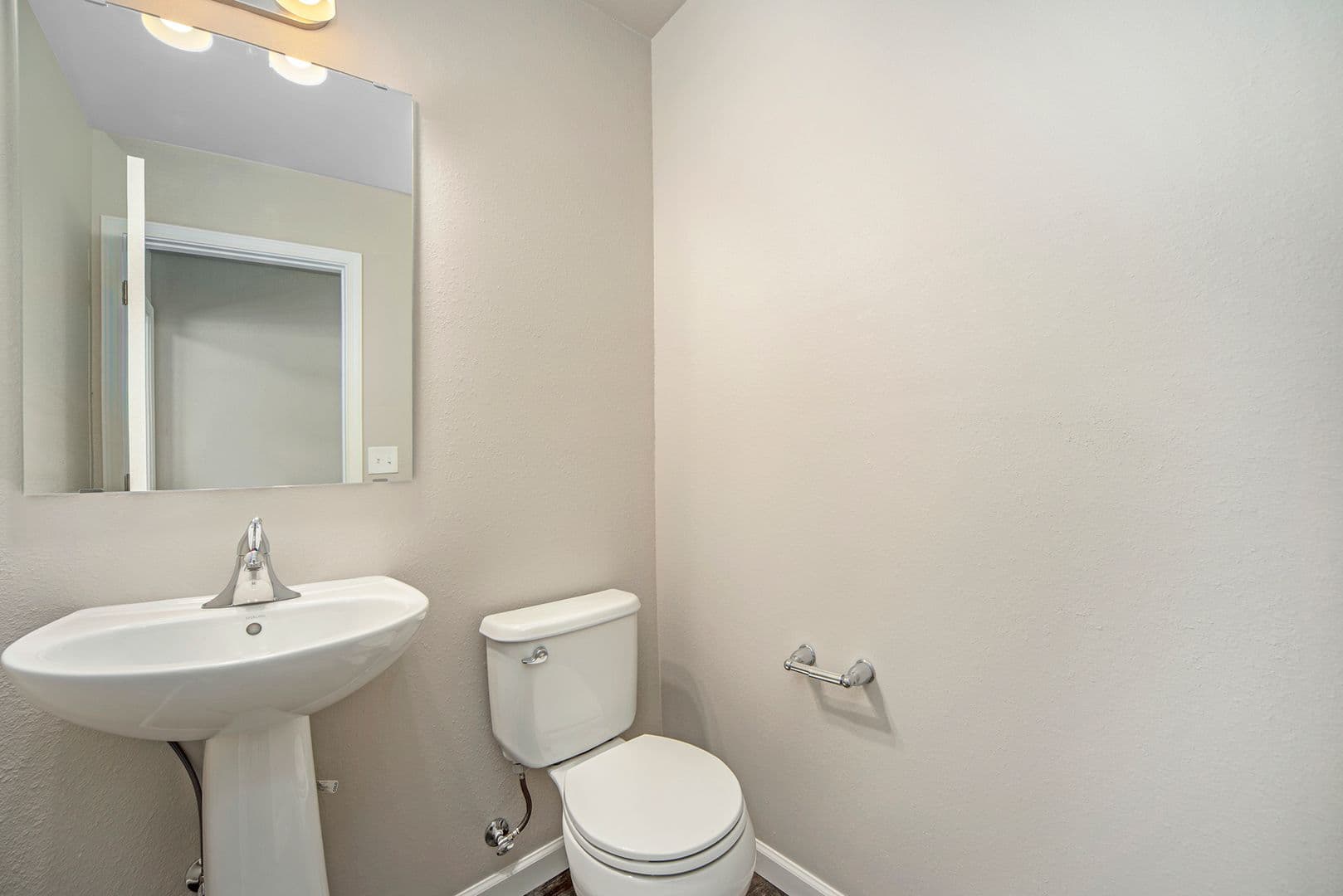 South Bend House: 6723 Lutz Drive