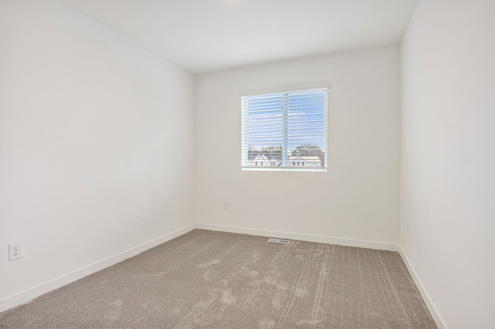 South Bend House: 517 Leland Avenue