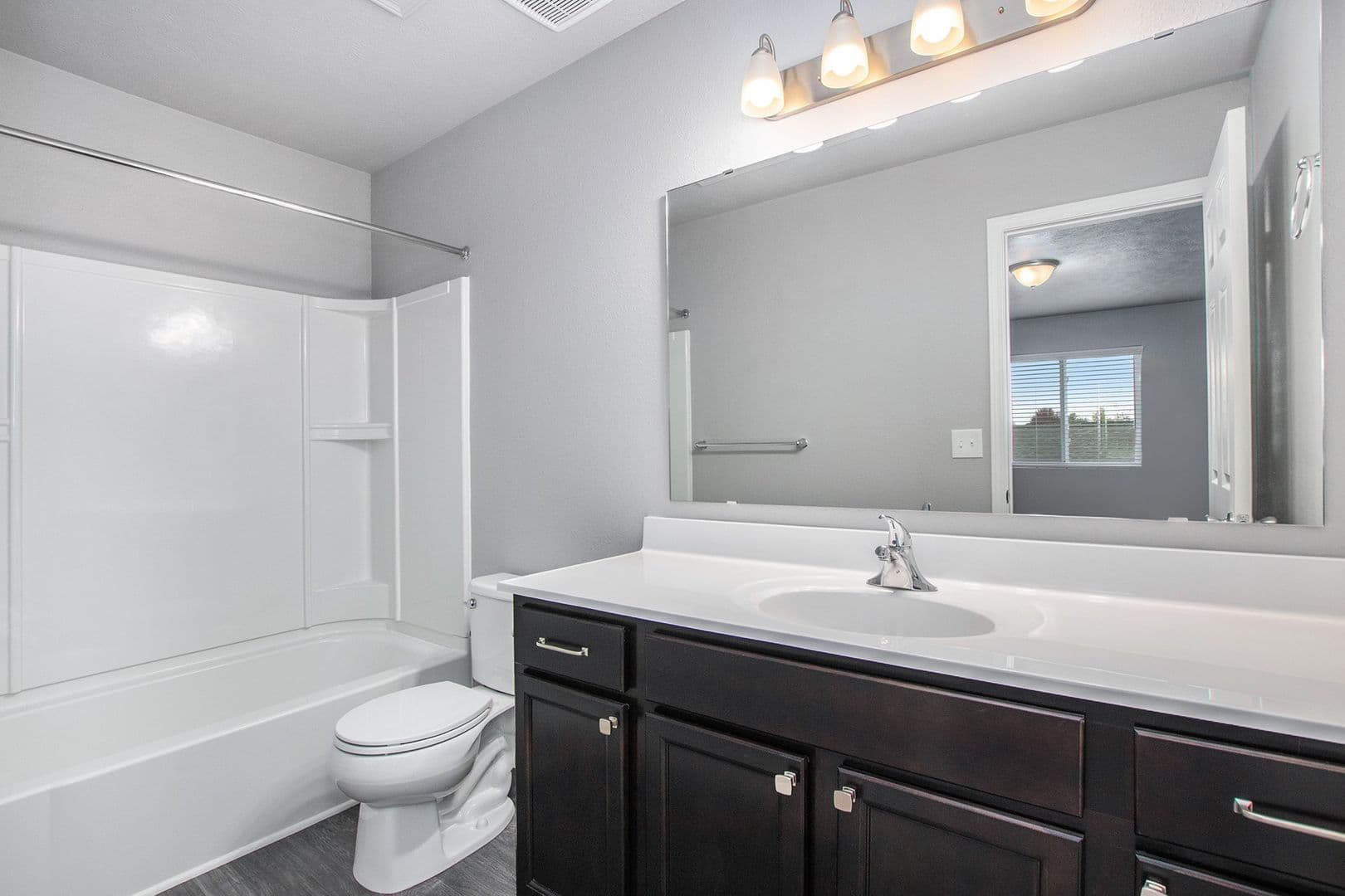 Springfield House: 505 Avalon Court