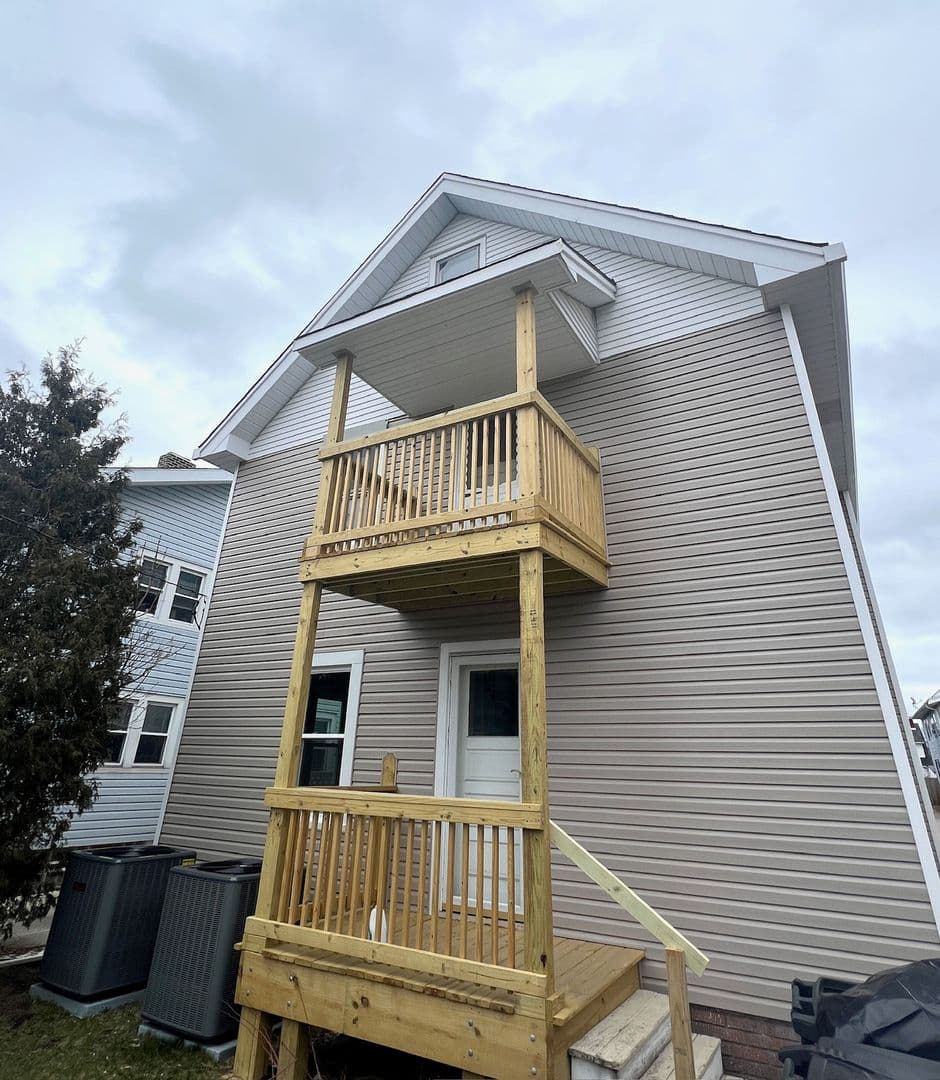 Lakewood Apartment: 2068 Waterbury Rd