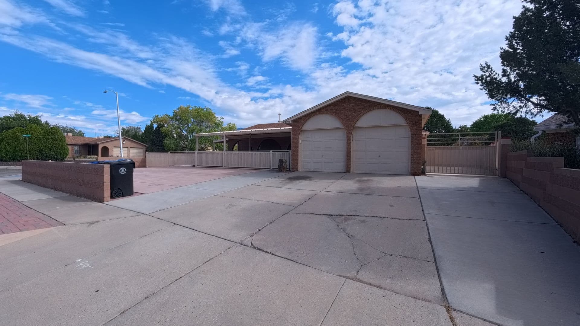 Albuquerque House: 8620 Liberty Dr NE