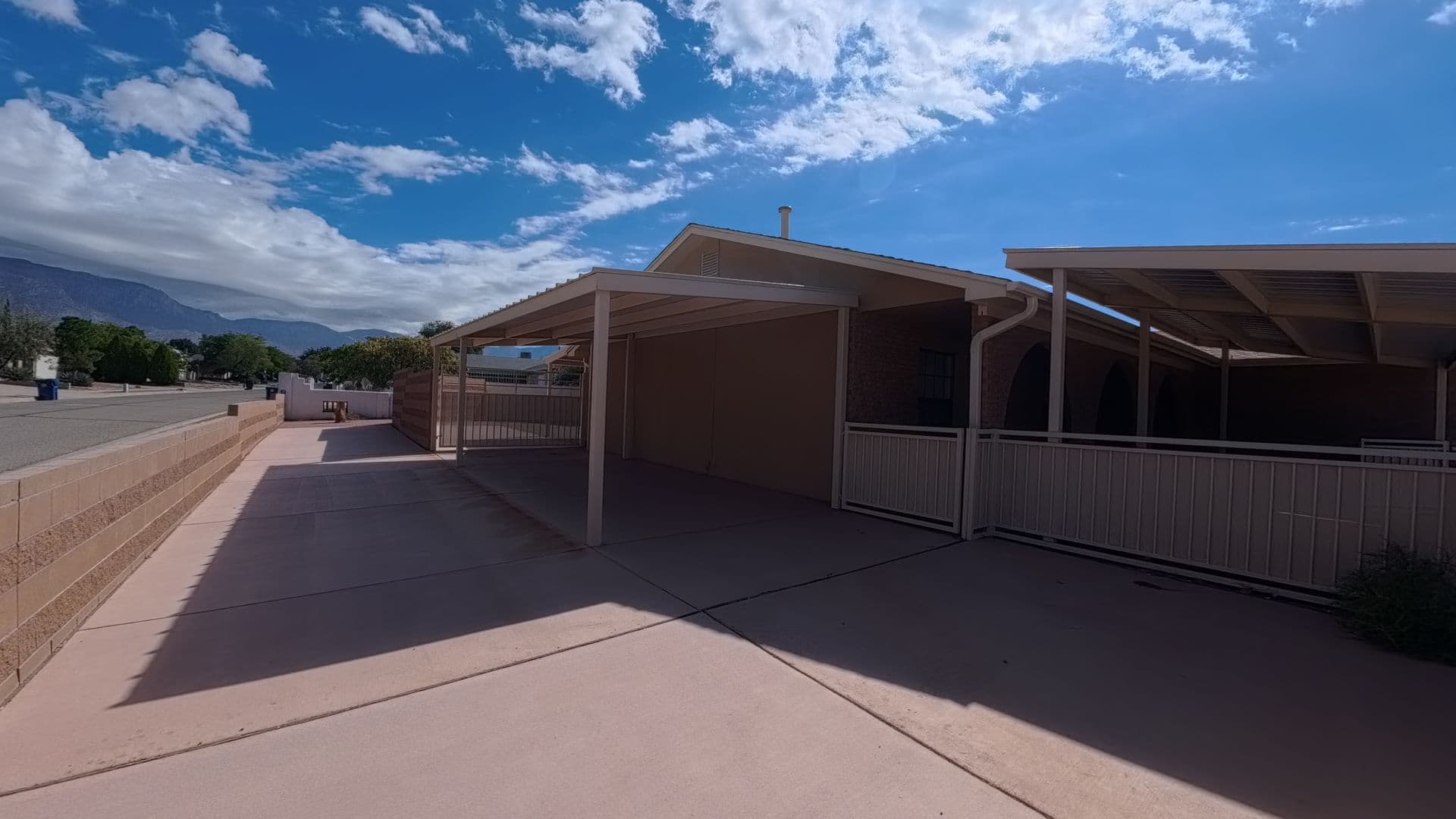 Albuquerque House: 8620 Liberty Dr NE
