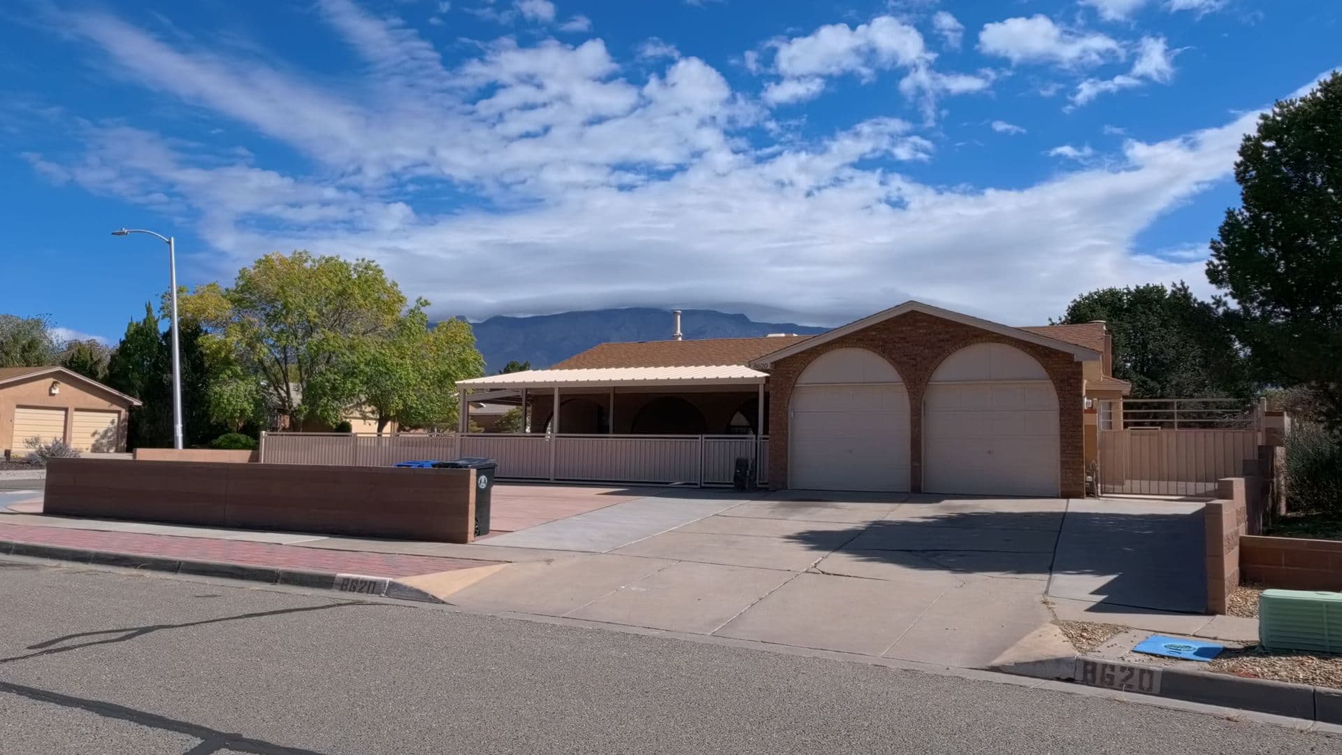 Albuquerque House: 8620 Liberty Dr NE