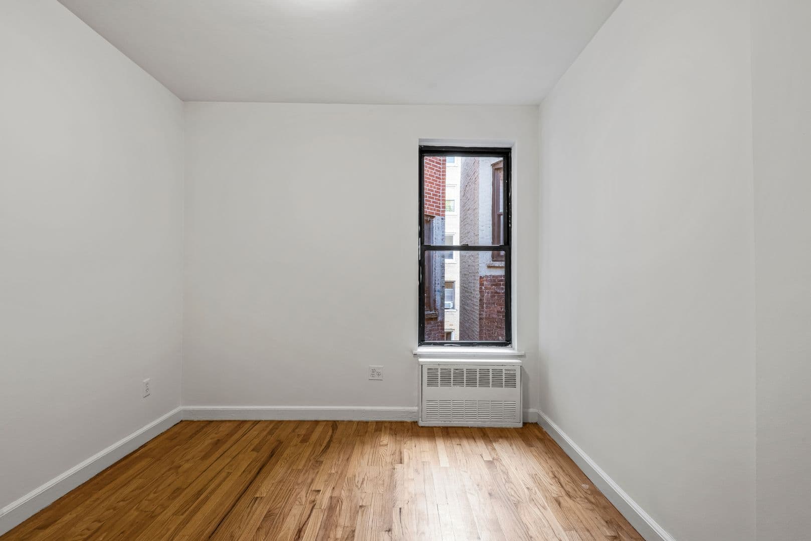 New York City Apartment: 172 East 82nd St