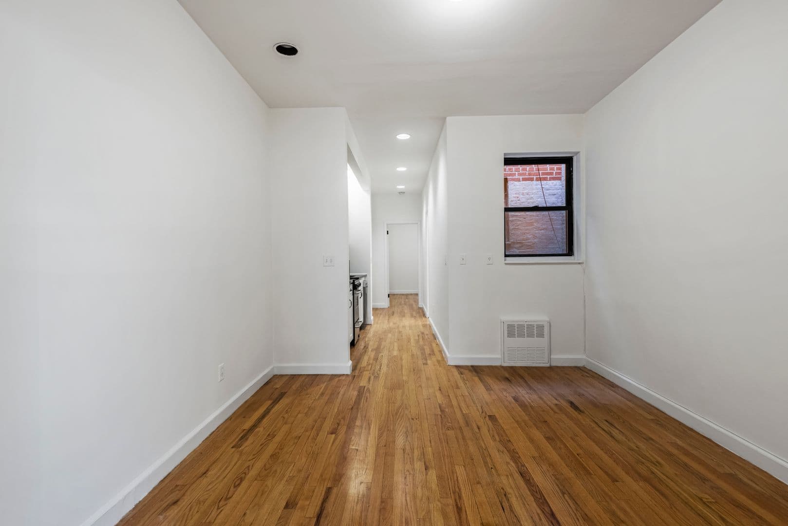 New York City Apartment: 172 East 82nd St