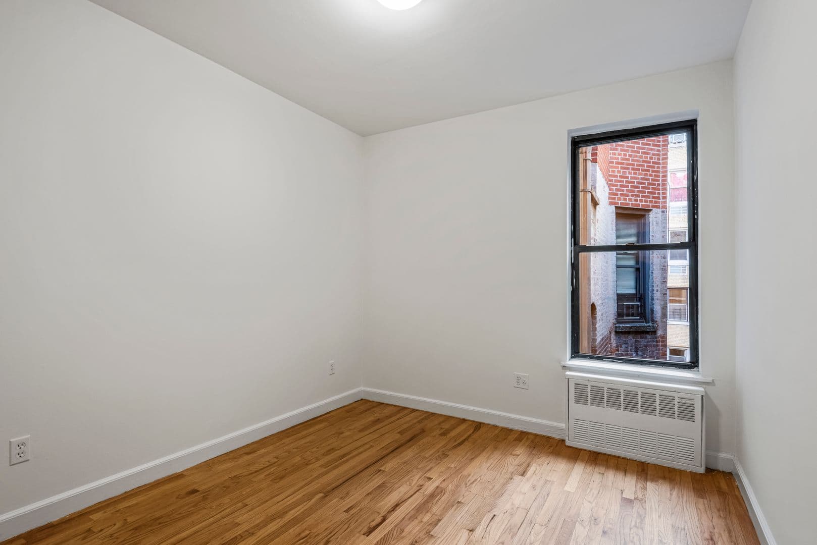 New York City Apartment: 172 East 82nd St