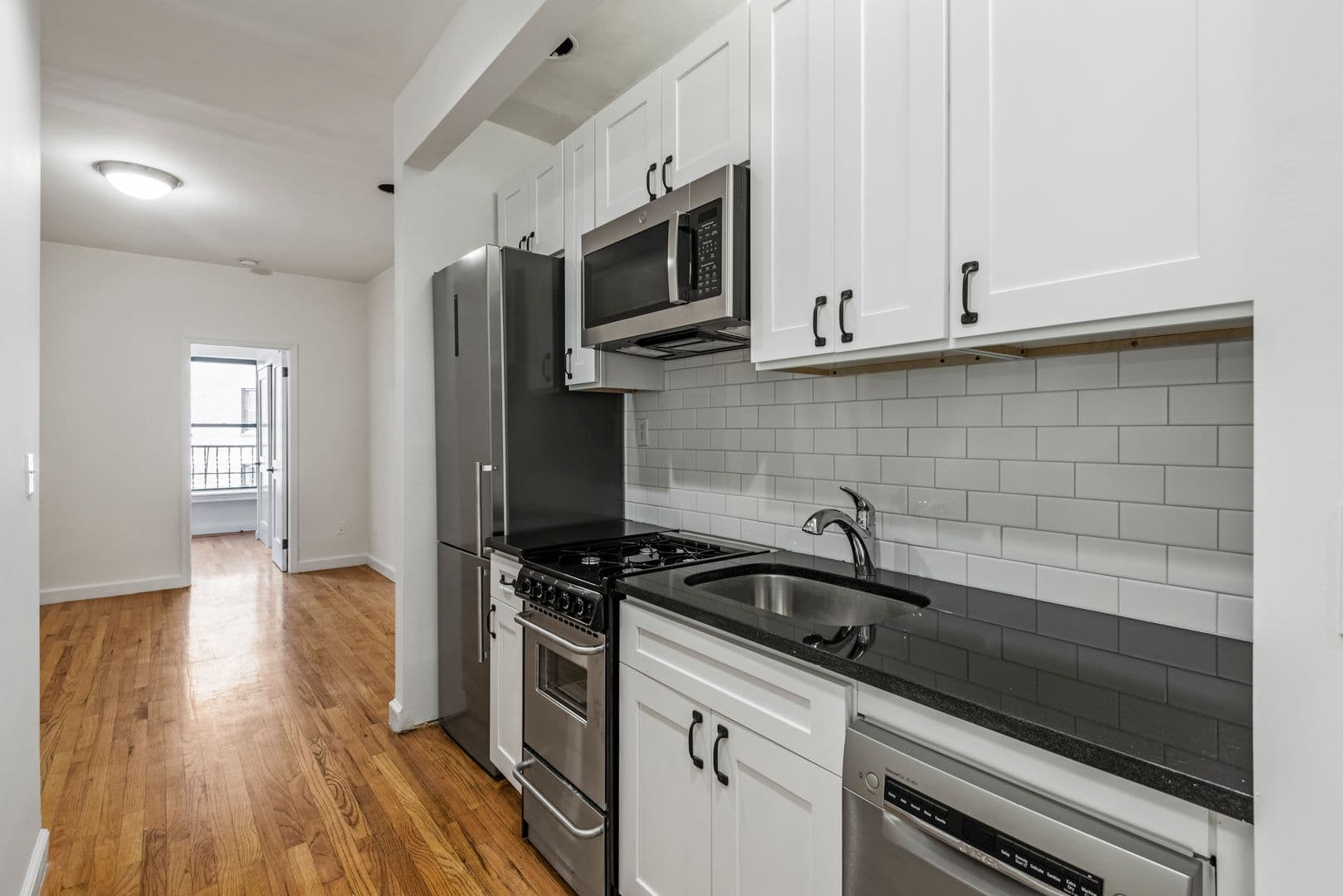 New York City Apartment: 172 East 82nd St