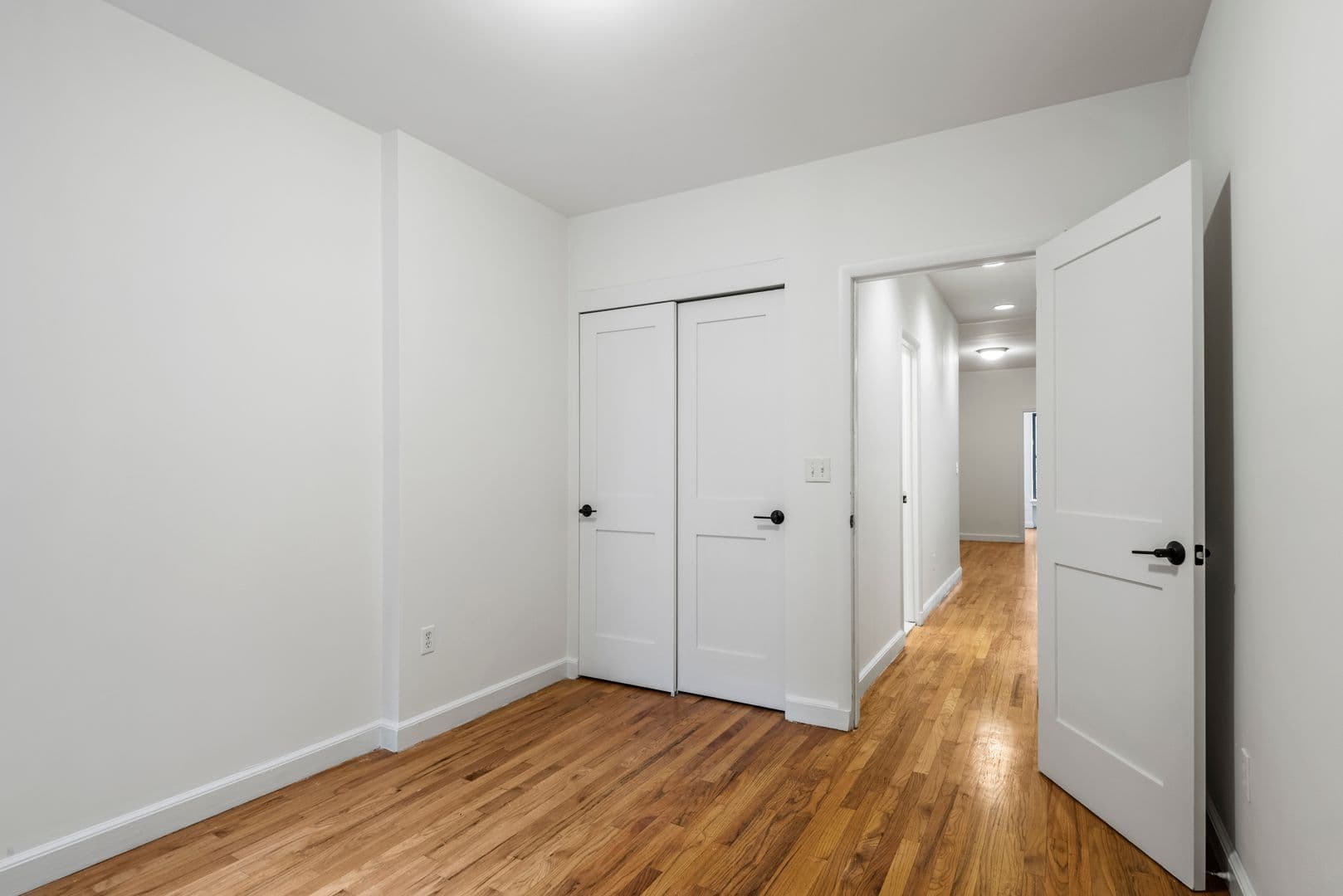 New York City Apartment: 172 East 82nd St