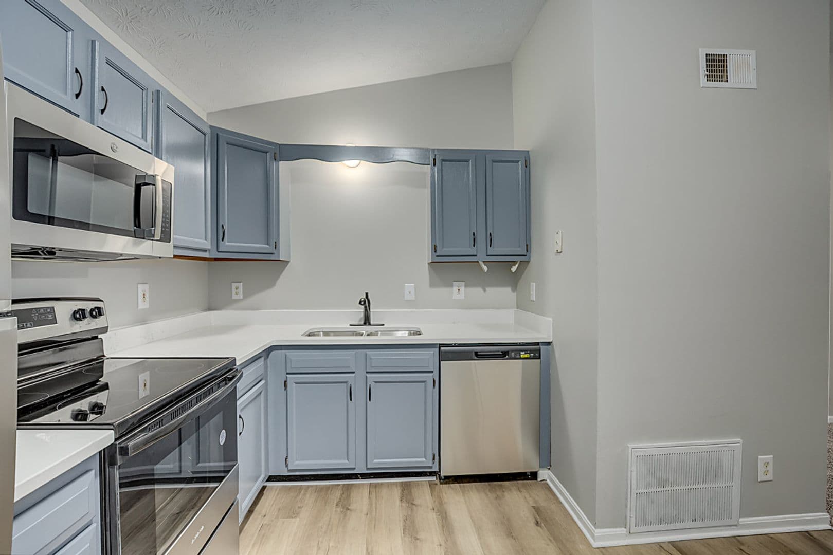 Crittenden Apartment: 110-155 Kyley Lane