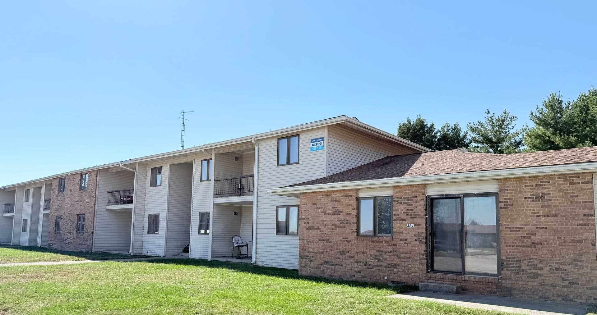 Lincoln Apartment: 110 Thompson Dr.