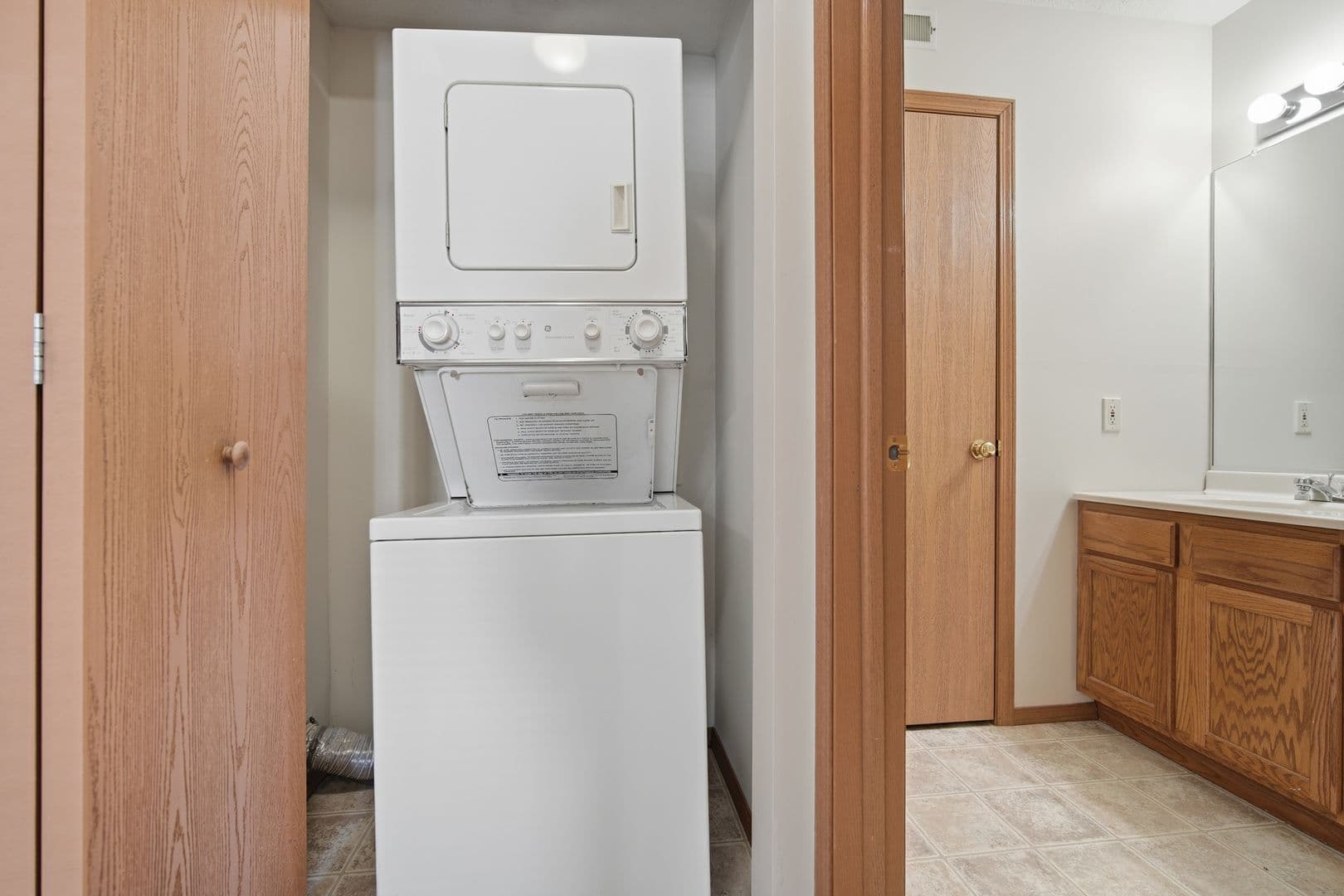Bloomington Apartment: 1 Tom's Drive