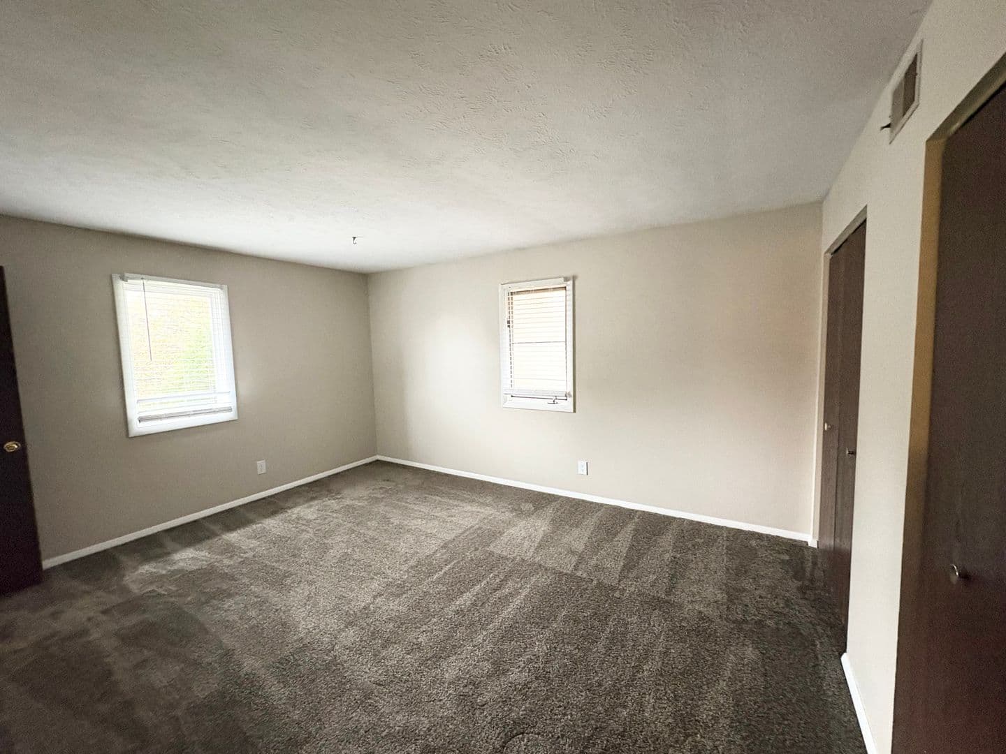 Bloomington Apartment: 8 Ross