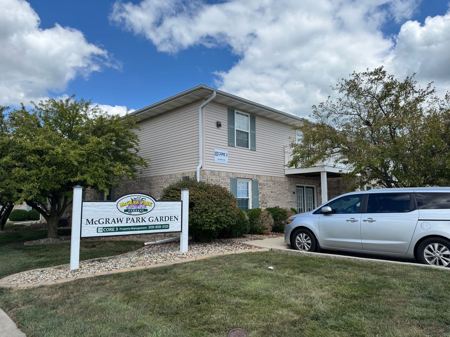 Bloomington Apartment: 1101 Ekstam Drive