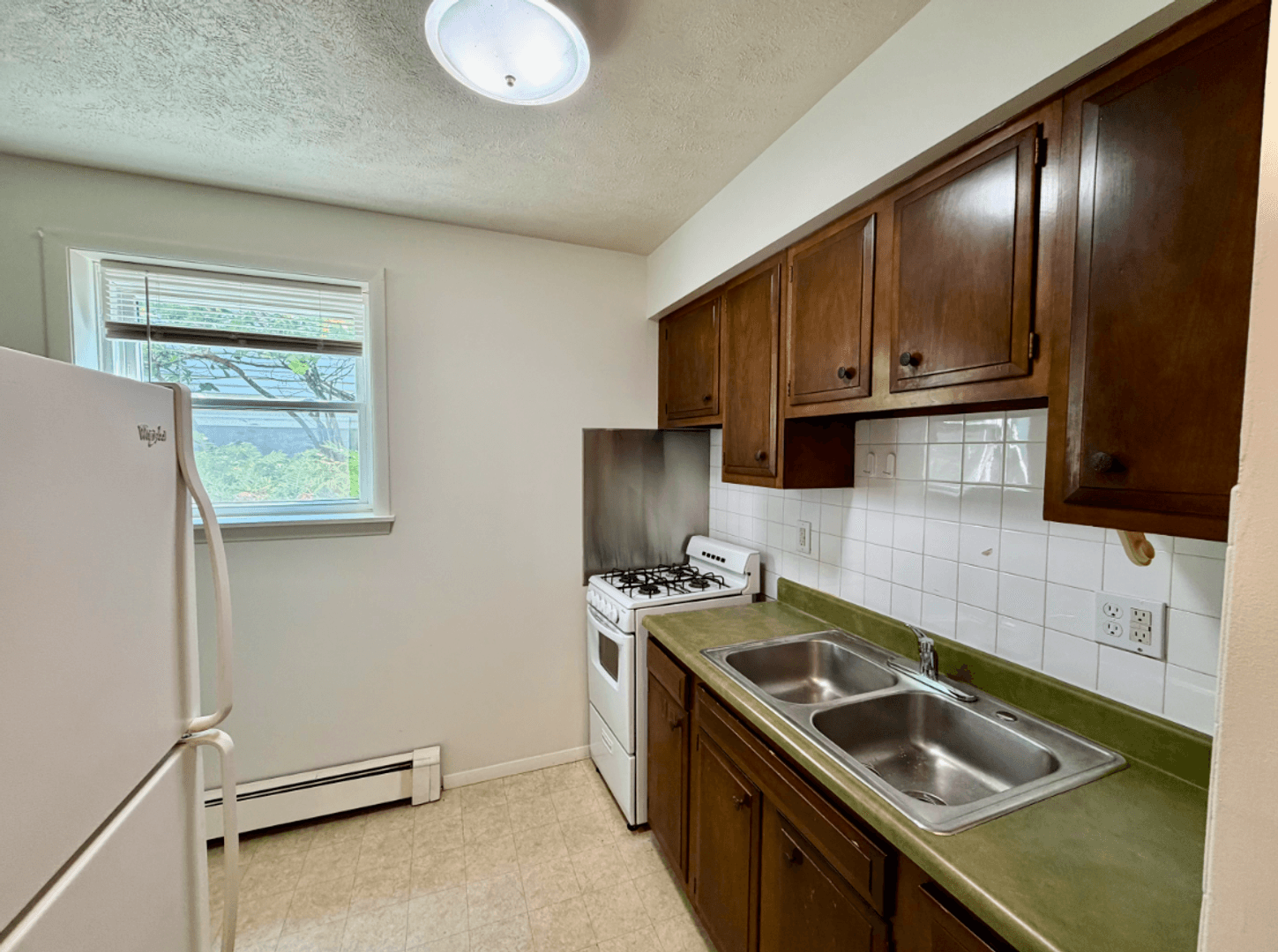 Bloomington Apartment: 1106 McLean