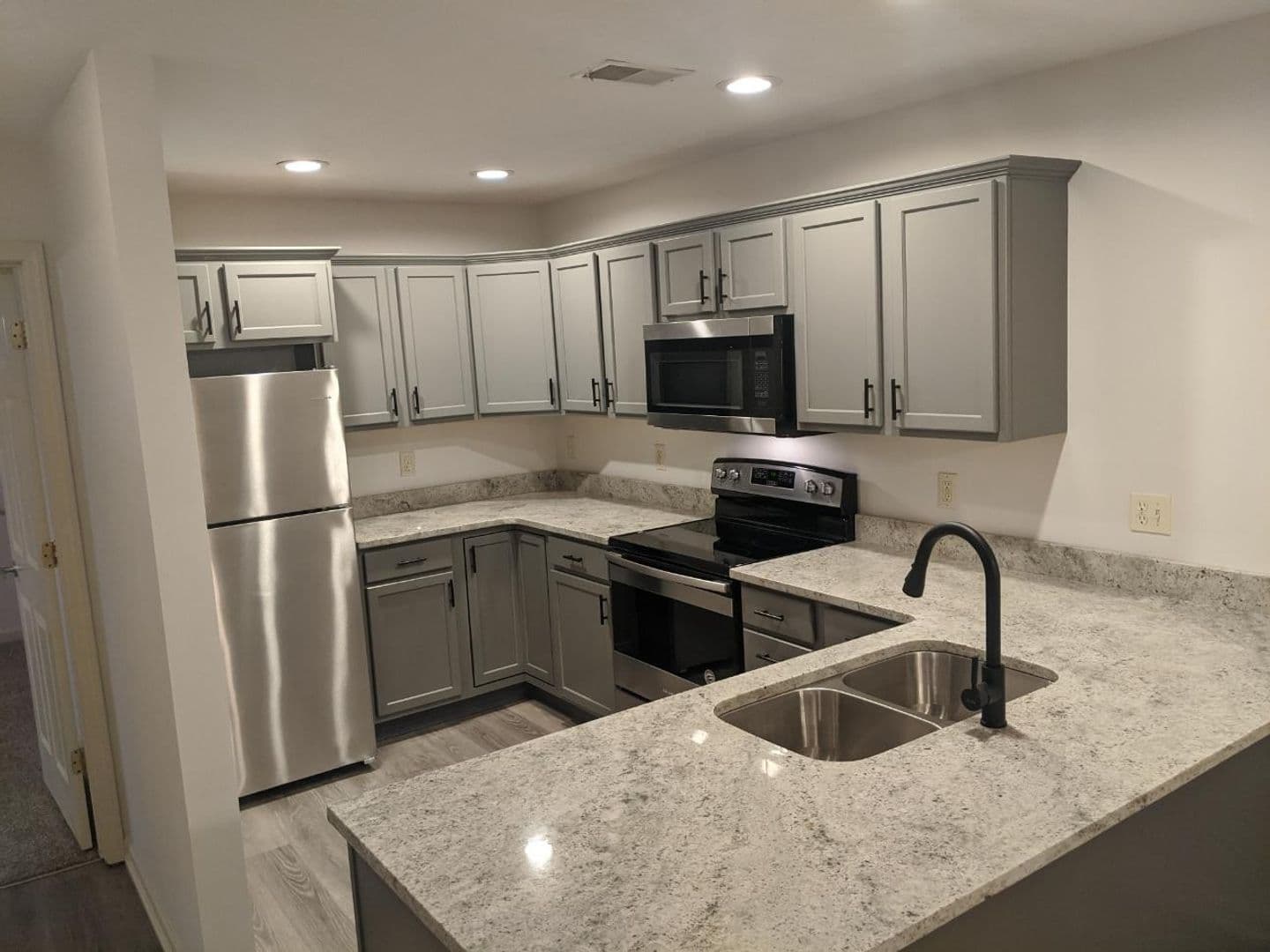 Bloomington Apartment: 710 IAA Drive