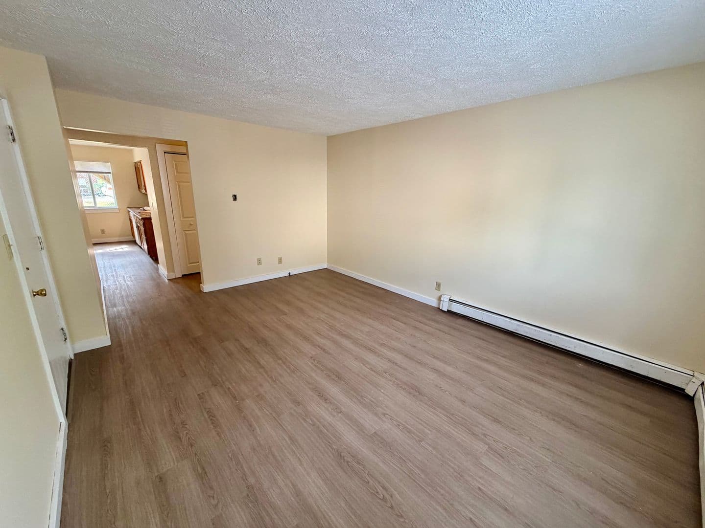Normal Apartment: 607 Hillview