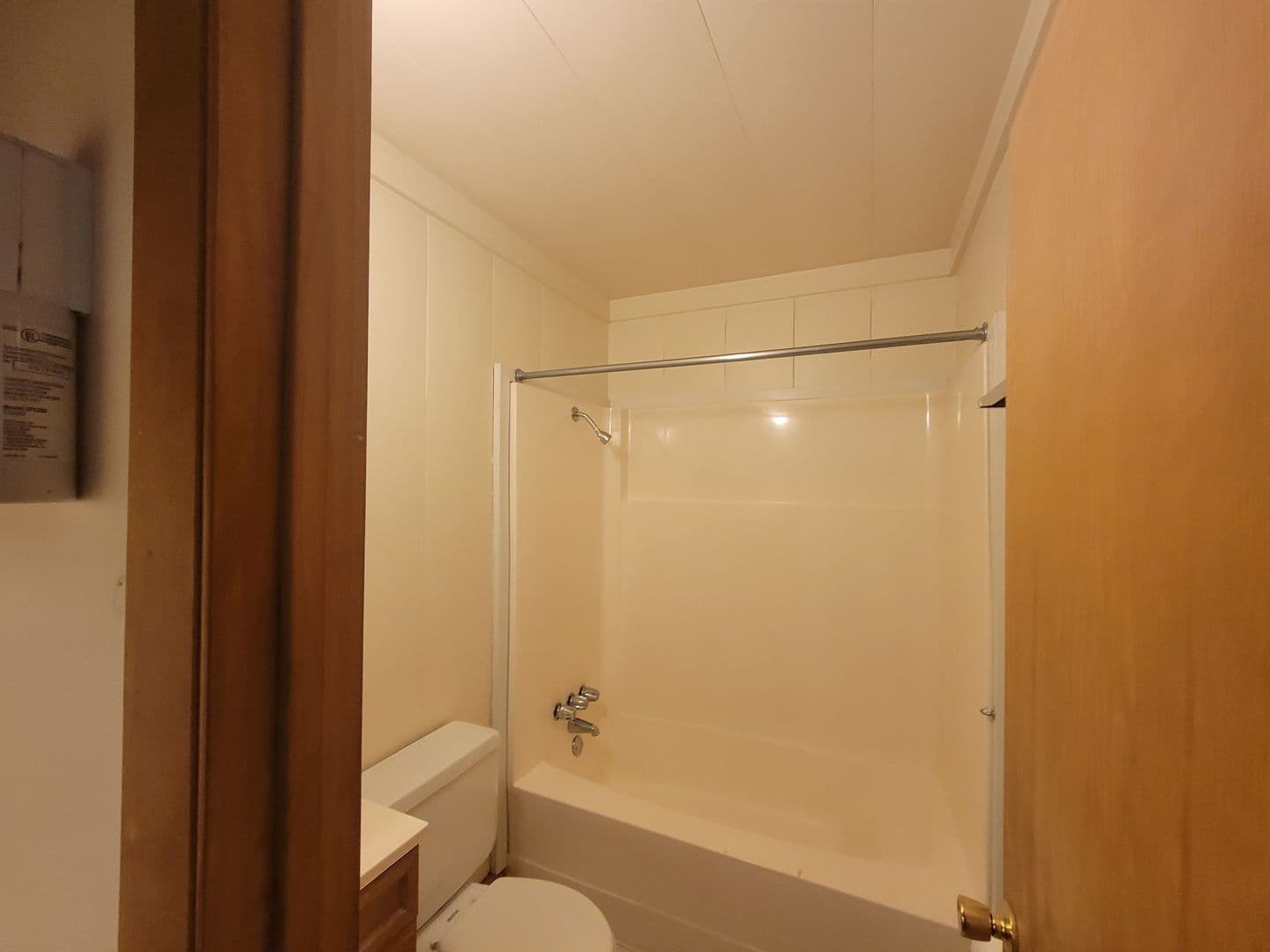Macomb Apartment: 311 W University St