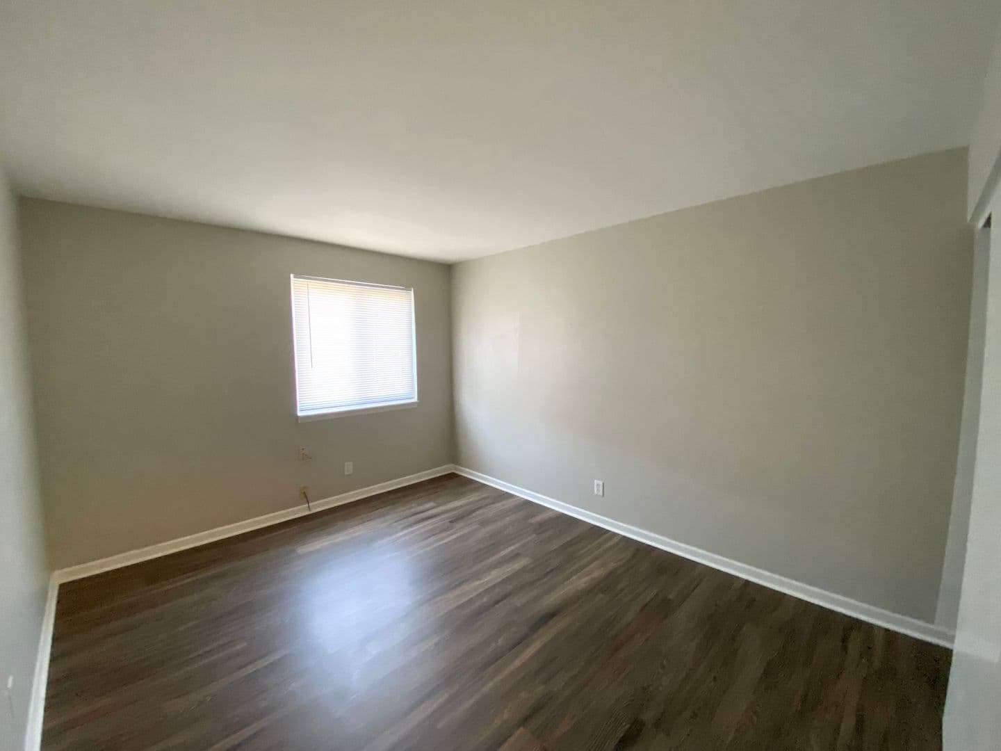 Peoria Apartment: 2317 & 2331 W. Martin Luther King Jr. Drive