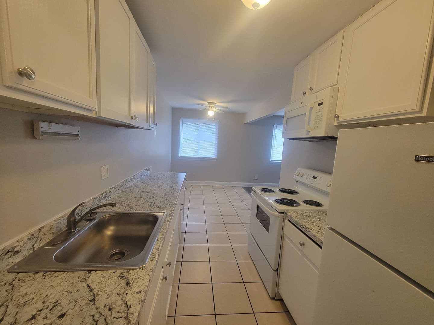 Peoria Apartment: 2317 & 2331 W. Martin Luther King Jr. Drive
