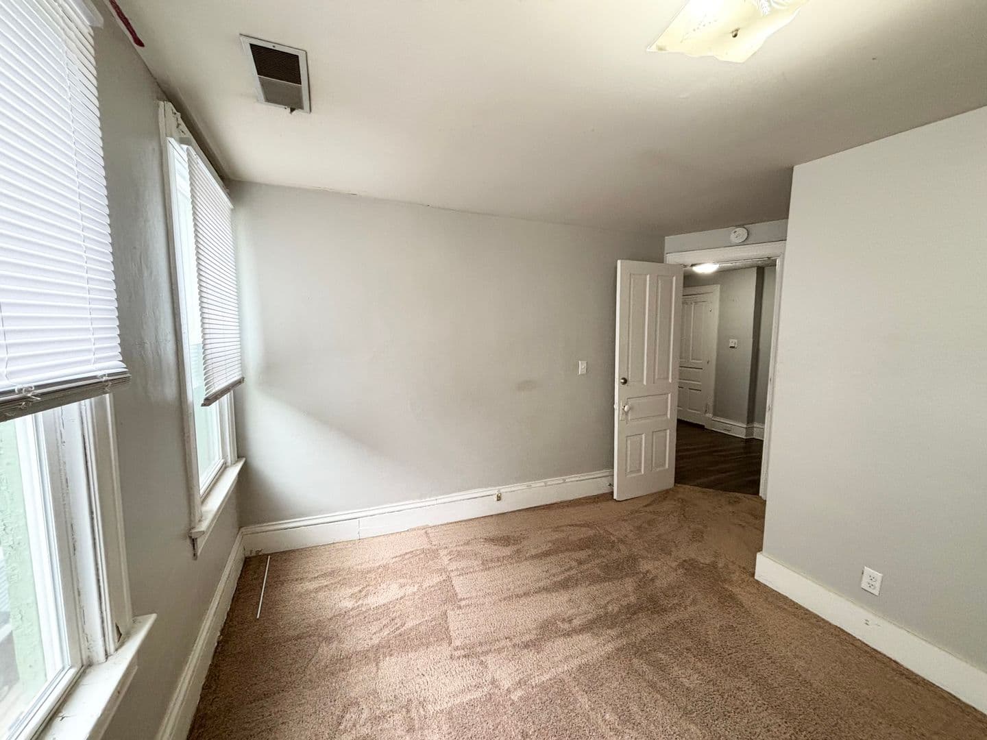 Bloomington Apartment: 704 W. Mulberry